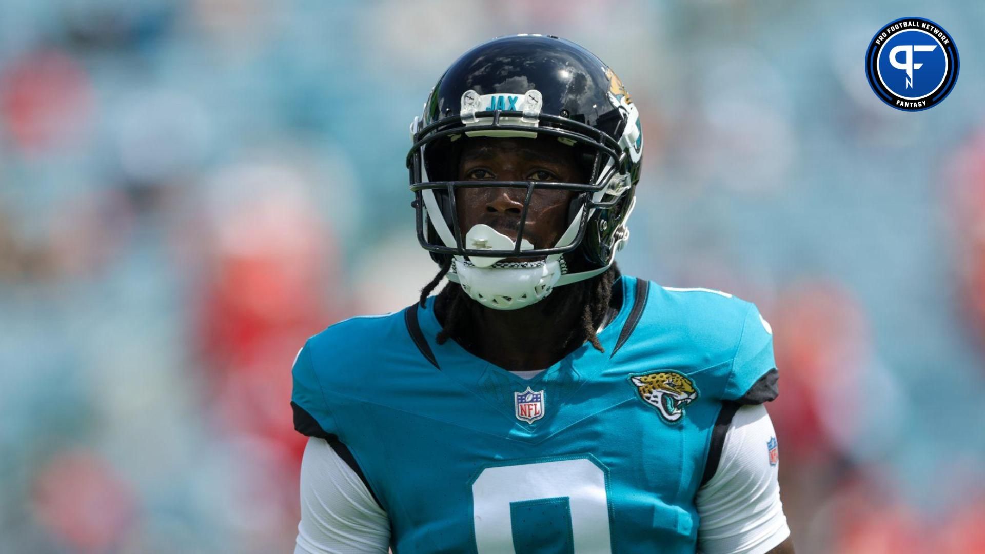 Jacksonville Jaguars wide receiver Calvin Ridley (0) warms up before a game against the Kansas City Chiefs at EverBank Stadium.