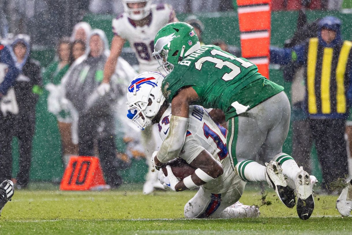 Philadelphia Eagles safety Kevin Byard (31) tackles Buffalo Bills WR Stefon Diggs (14).