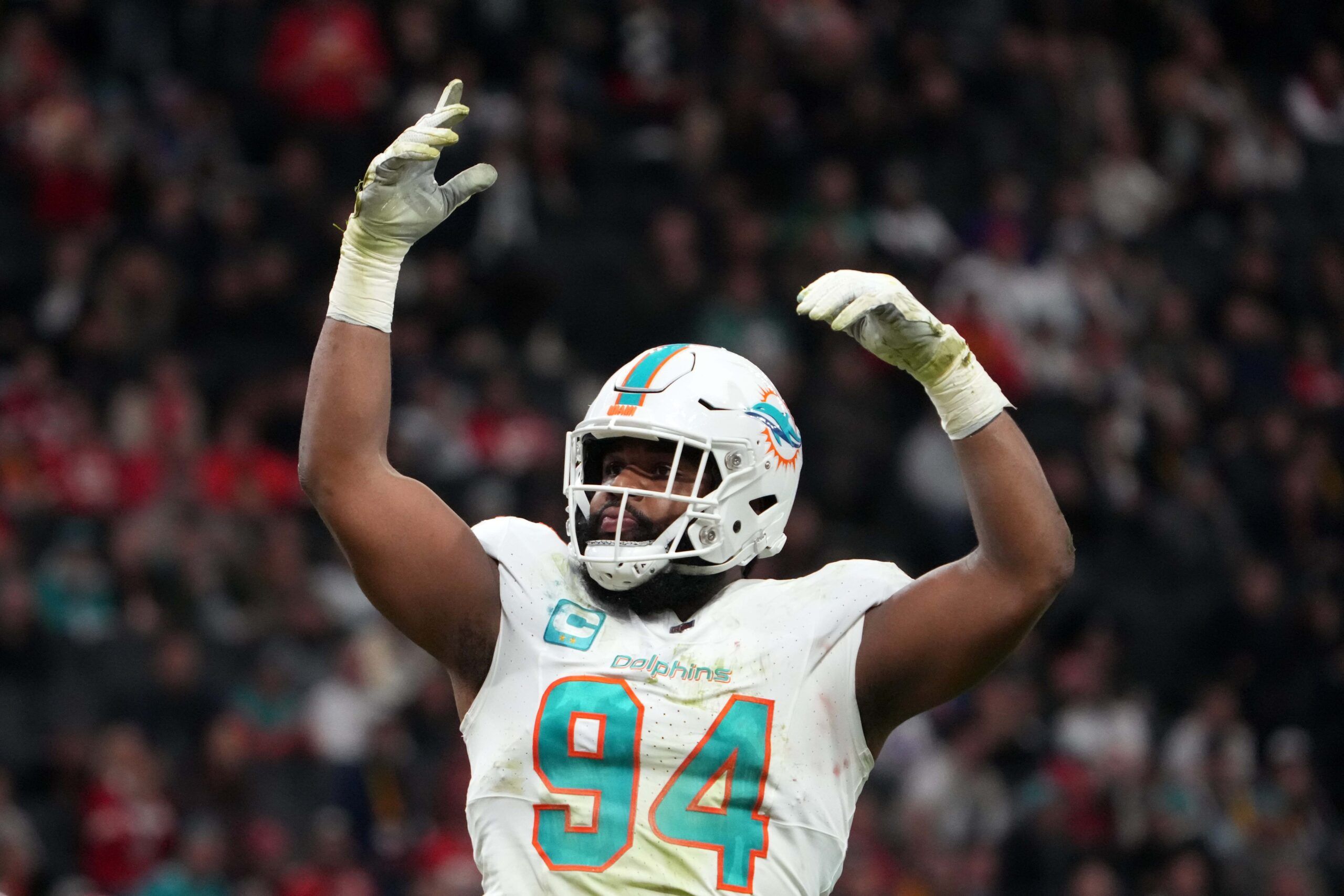 Miami Dolphins DT Christian Wilkins Will Soon Earn a Big Payday After the Contract Numbers Involving Justin Madubuike and Chris Jones