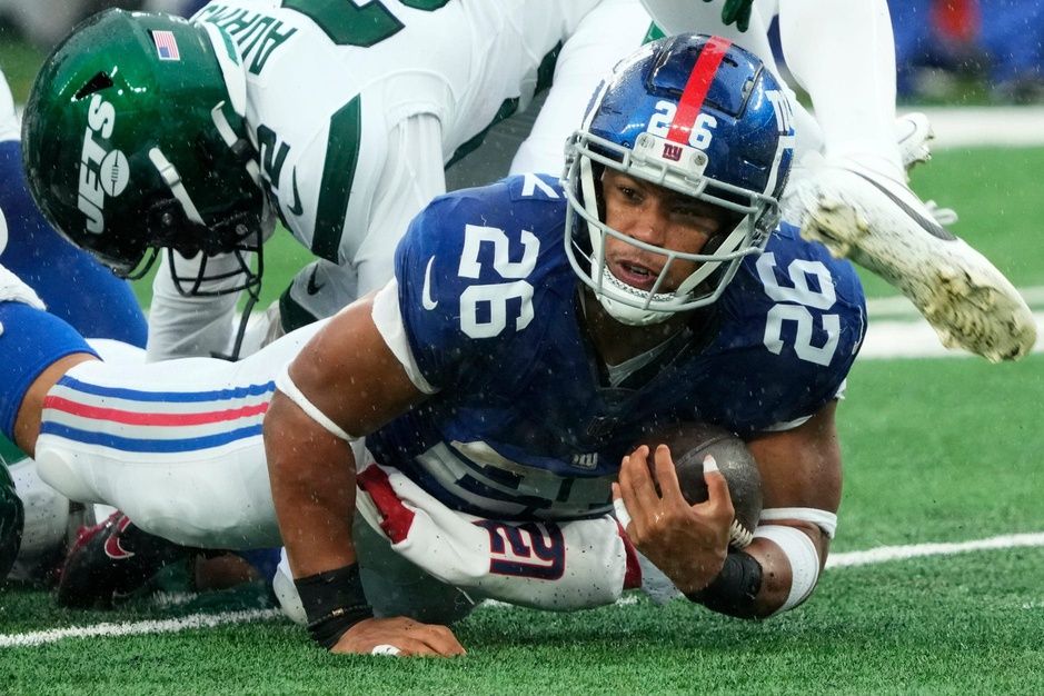 After negotiations on a long-term contract with the New York Giants reached a standstill last offseason, running back Saquon Barkley played under the franchise tag in 2023 and led the team with 962 rushing yards.