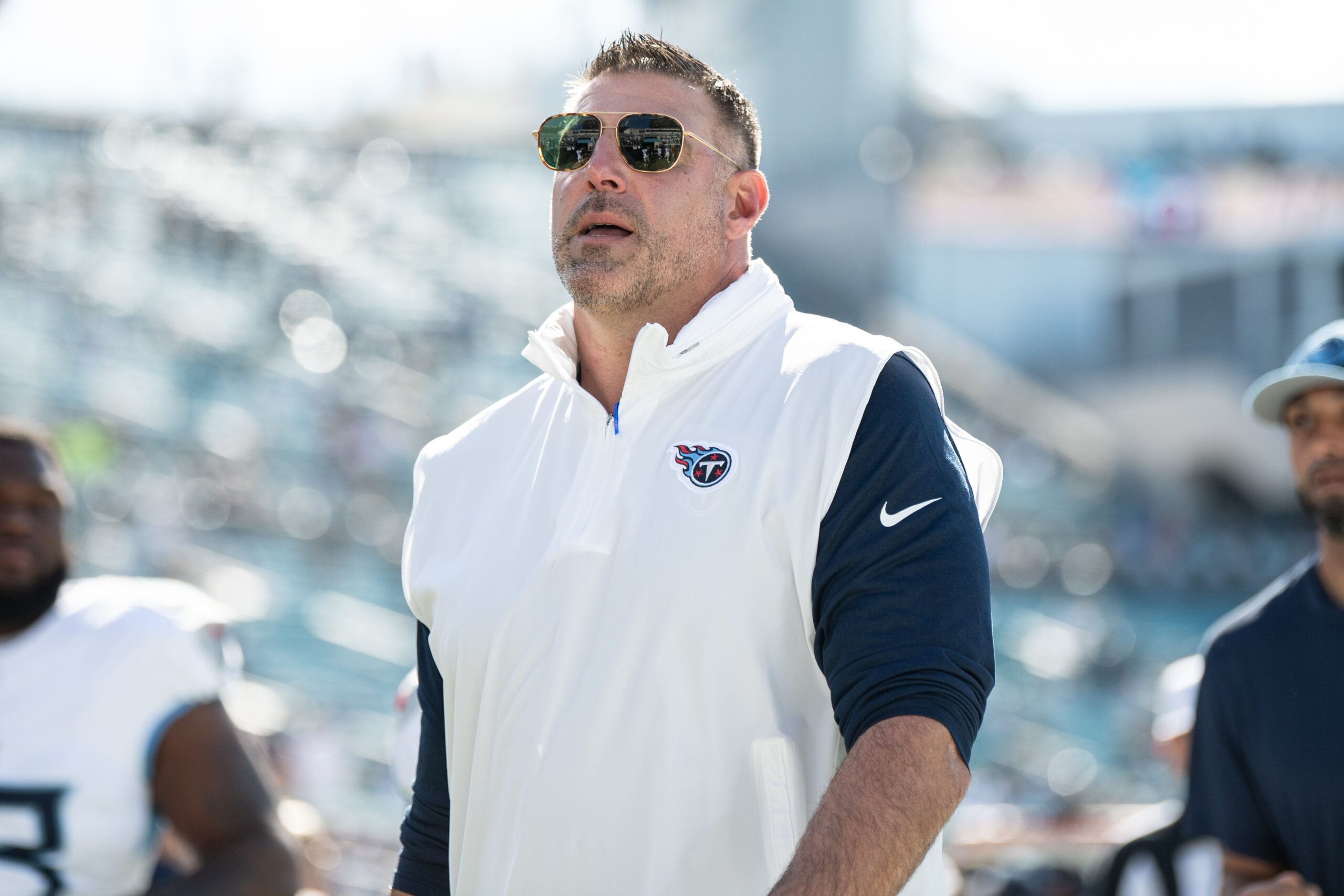 Tennessee Titans head coach Mike Vrabel walking in before the game against the Jacksonville Jaguars at EverBank Stadium.