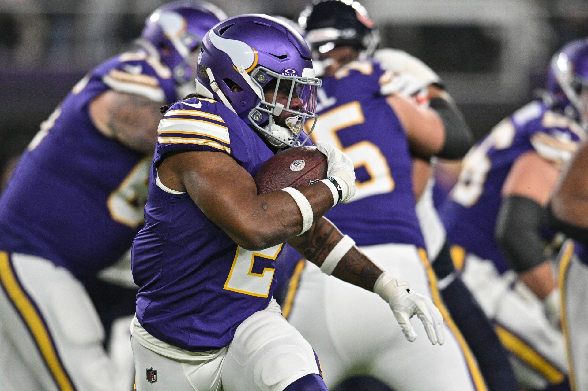 Minnesota Vikings running back Alexander Mattison (2) runs the ball against the Chicago Bears at U.S. Bank Stadium.