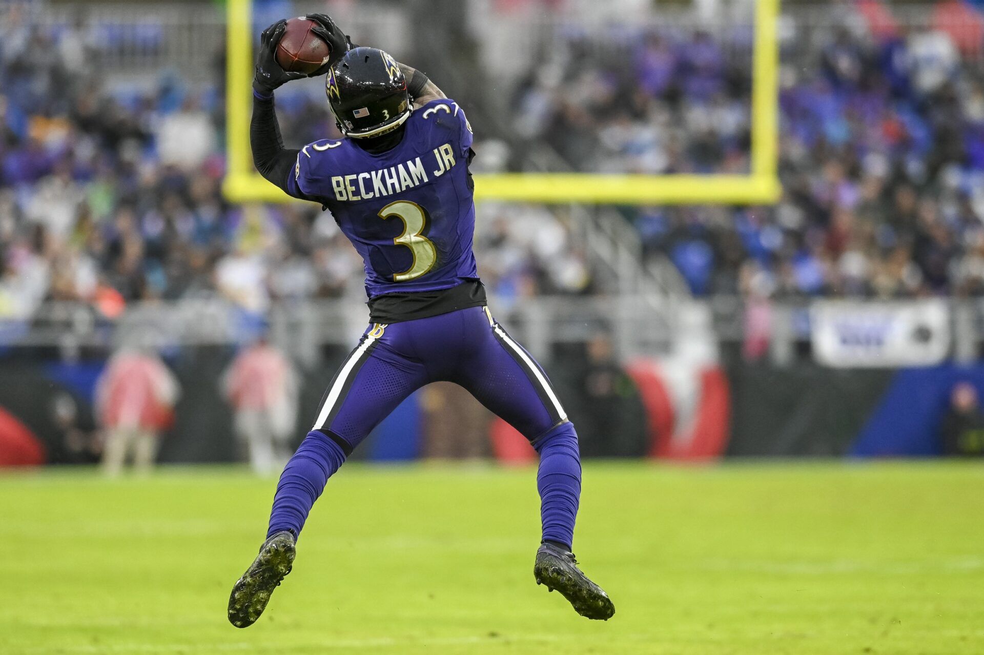 Baltimore Ravens WR Odell Beckham Jr. (3) makes a catch against the Los Angeles Rams.