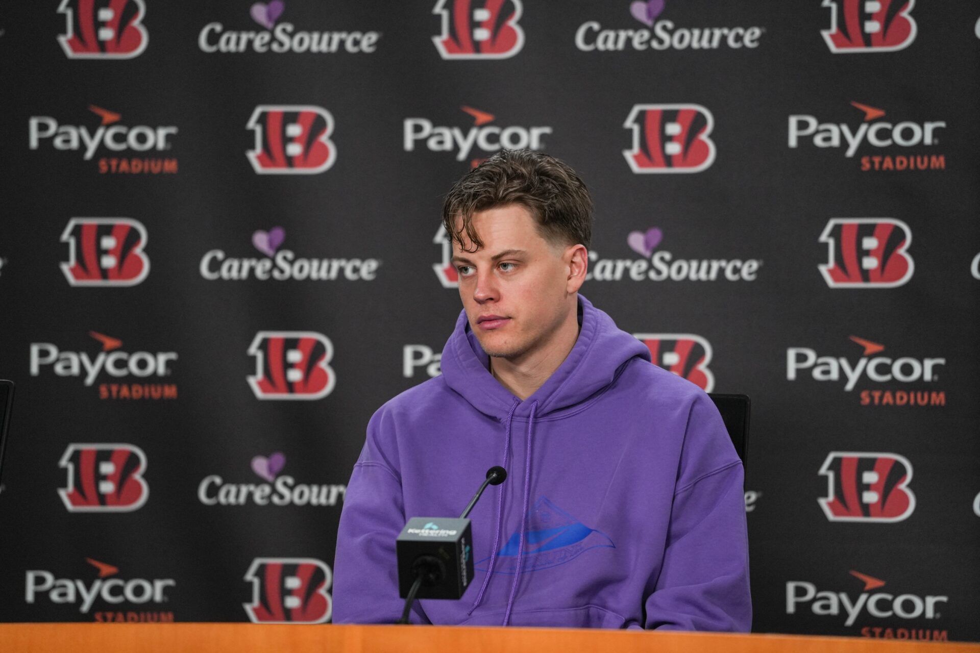 Cincinnati Bengals QB Joe Burrow talks to the media.