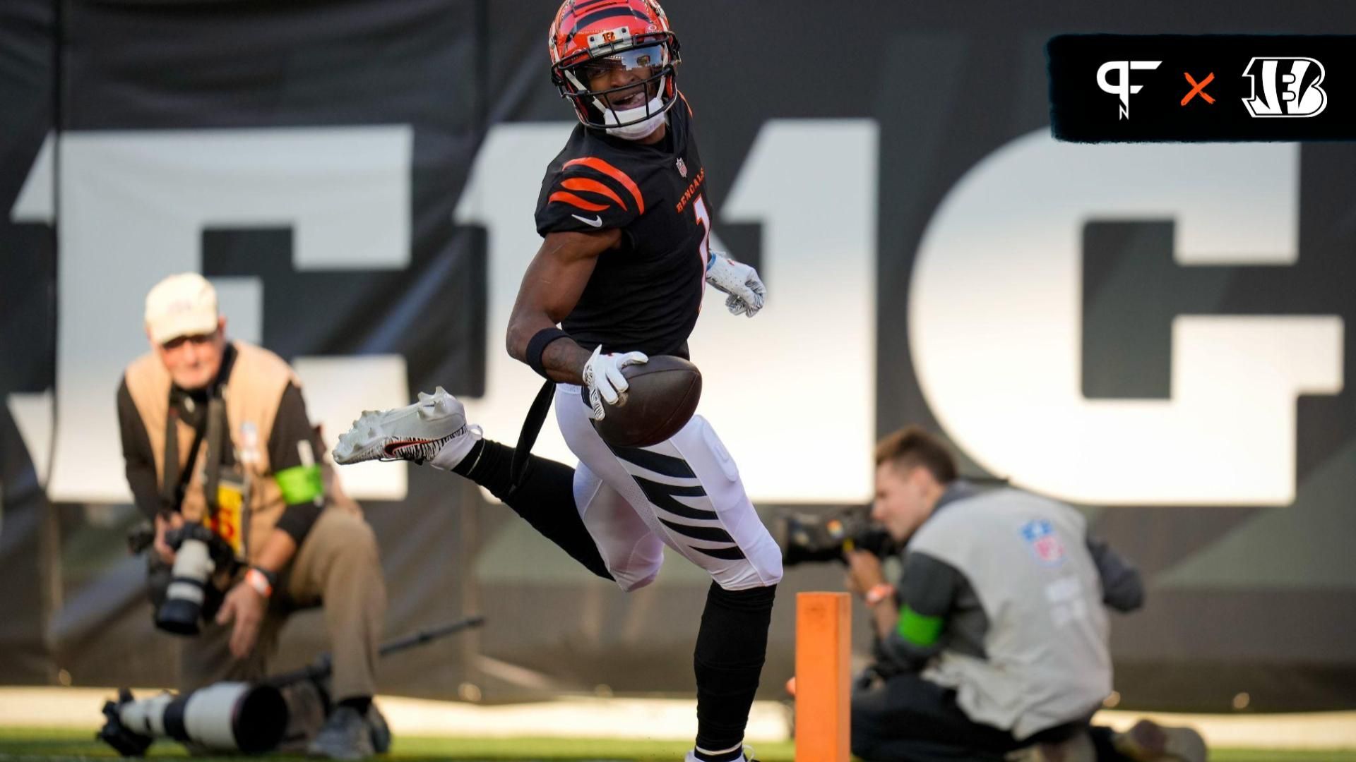 Cincinnati Bengals WR Ja'Marr Chase (1) scores a touchdown against the Houston Texans.