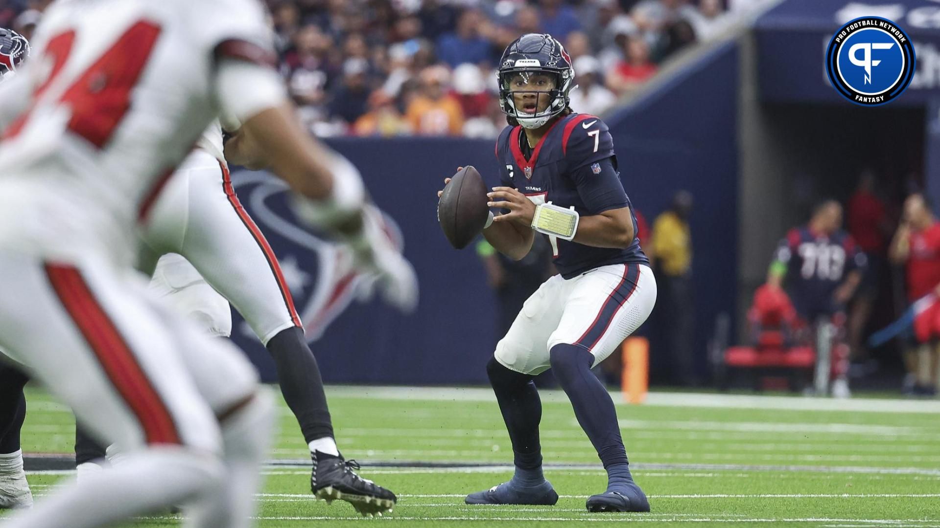 Houston Texans QB C.J. Stroud (7) looks to throw against the Tampa Bay Buccaneers.