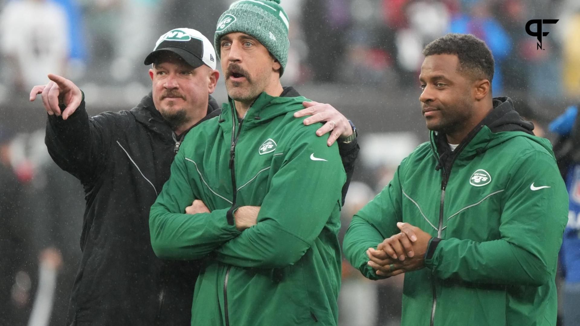 New York Jets QB Aaron Rodgers with offensive coordinator Nathaniel Hackett and WR Randall Cobb.