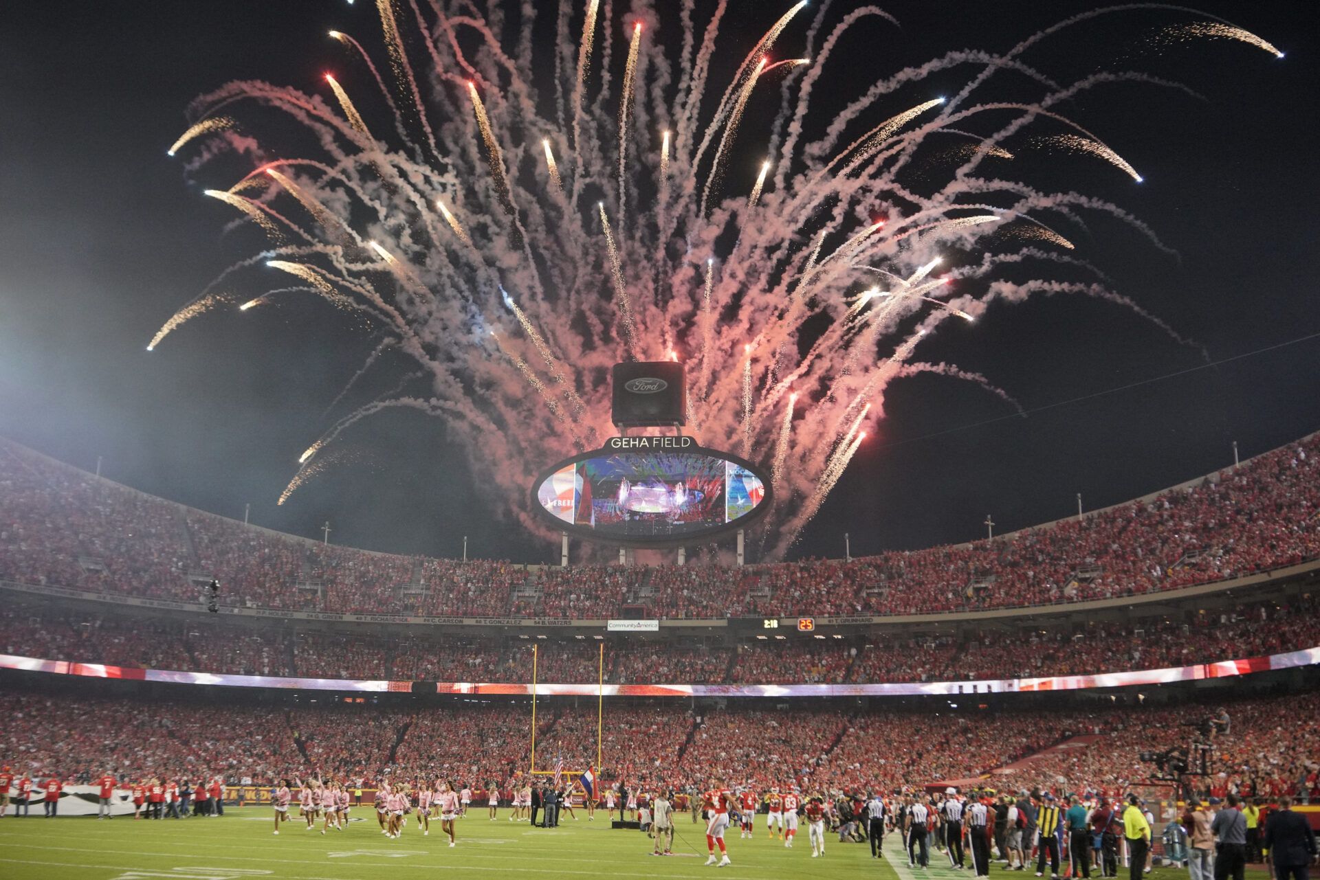 General View of the arena before the game between the Las Vegas Raiders and the Kansas City Chiefs at GEHA Field at Arrowhead Stadium.