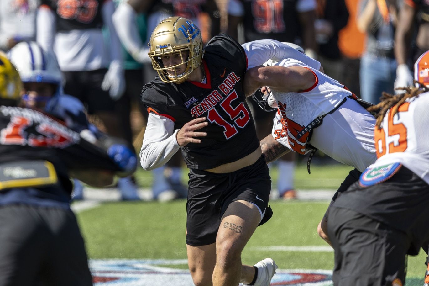 UCLA Bruins EDGE Laiatu Latu (15) during practice for the National Team at the Senior Bowl.