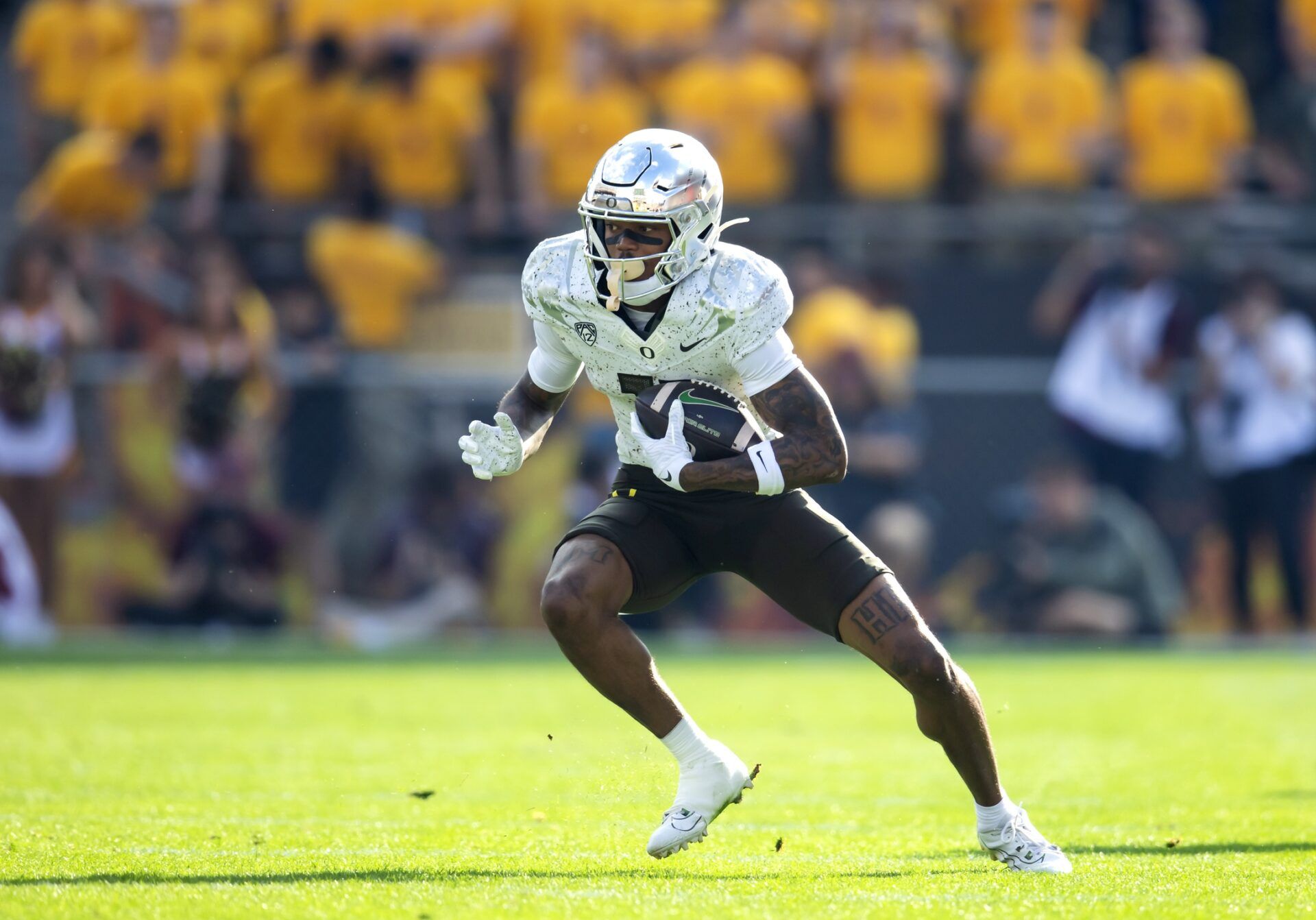 Oregon Ducks wide receiver Troy Franklin (11) against the Arizona State Sun Devils at Mountain America Stadium. Mandatory Credit: Mark J. Rebilas-USA TODAY Sports