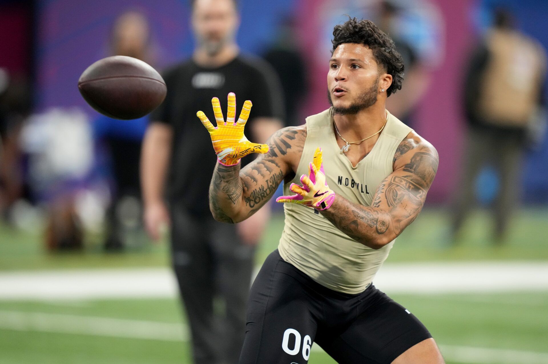 Michigan Wolverines RB Blake Corum does drills at the NFL Scouting Combine.