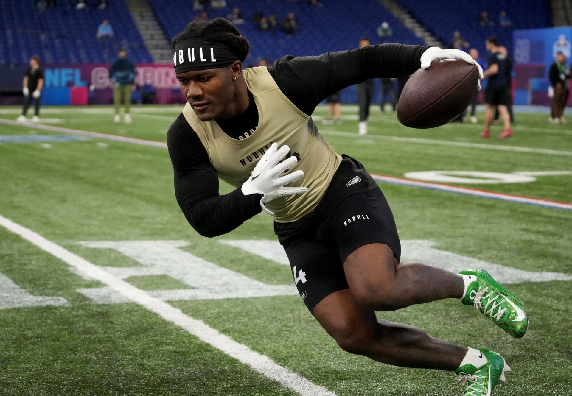 Oregon running back Bucky Irving (RB14) during the 2024 NFL Combine at Lucas Oil Stadium.