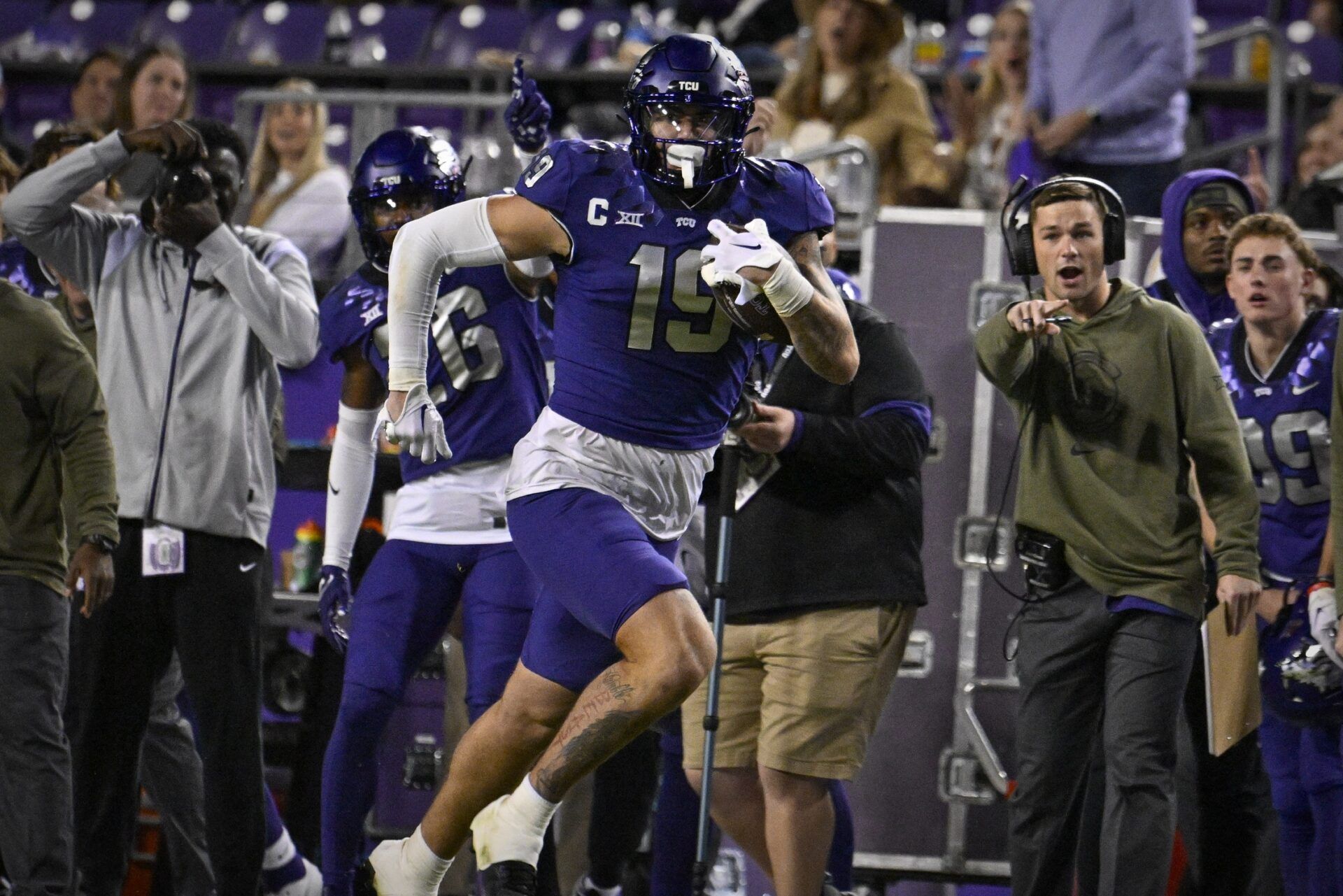 TCU Horned Frogs tight end Jared Wiley (19) in action during the game between the TCU Horned Frogs and the Texas Longhorns at Amon G. Carter Stadium. Mandatory Credit: Jerome Miron-USA TODAY Sports