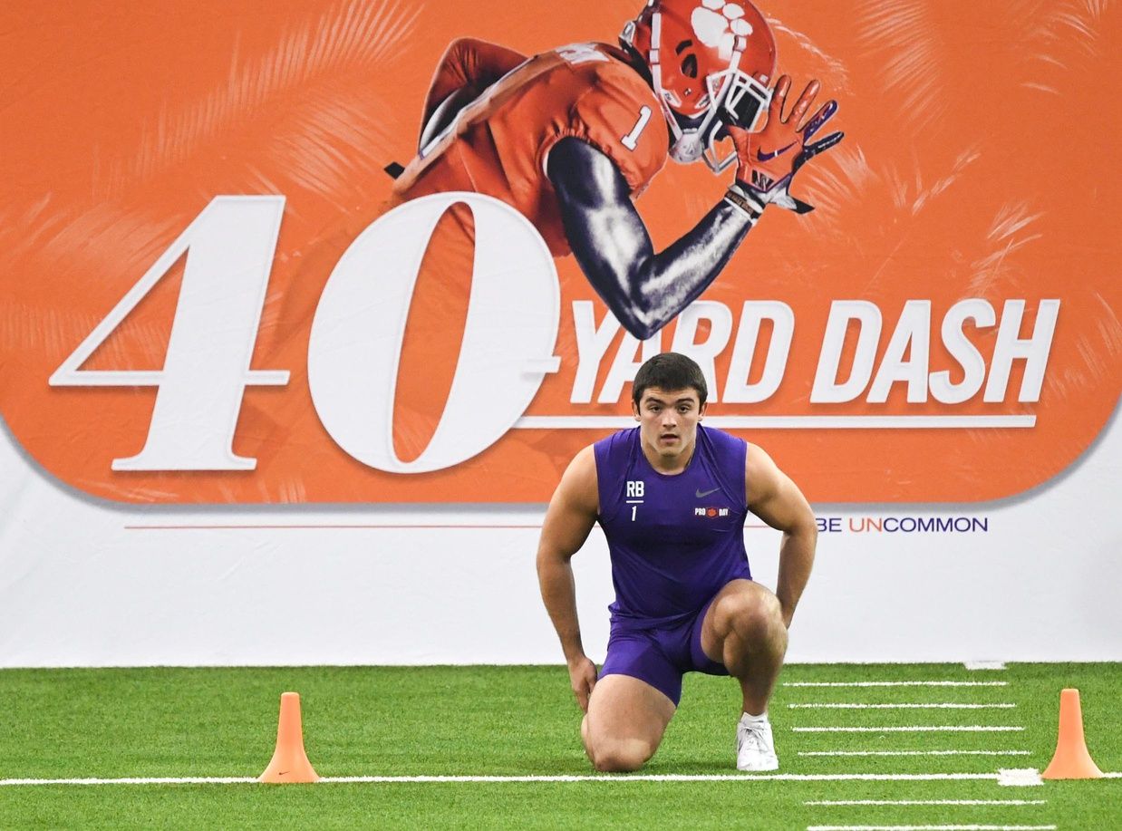 Clemson Tigers RB Will Shipley prepares to run the 40-yard dash at Clemson's Pro Day.