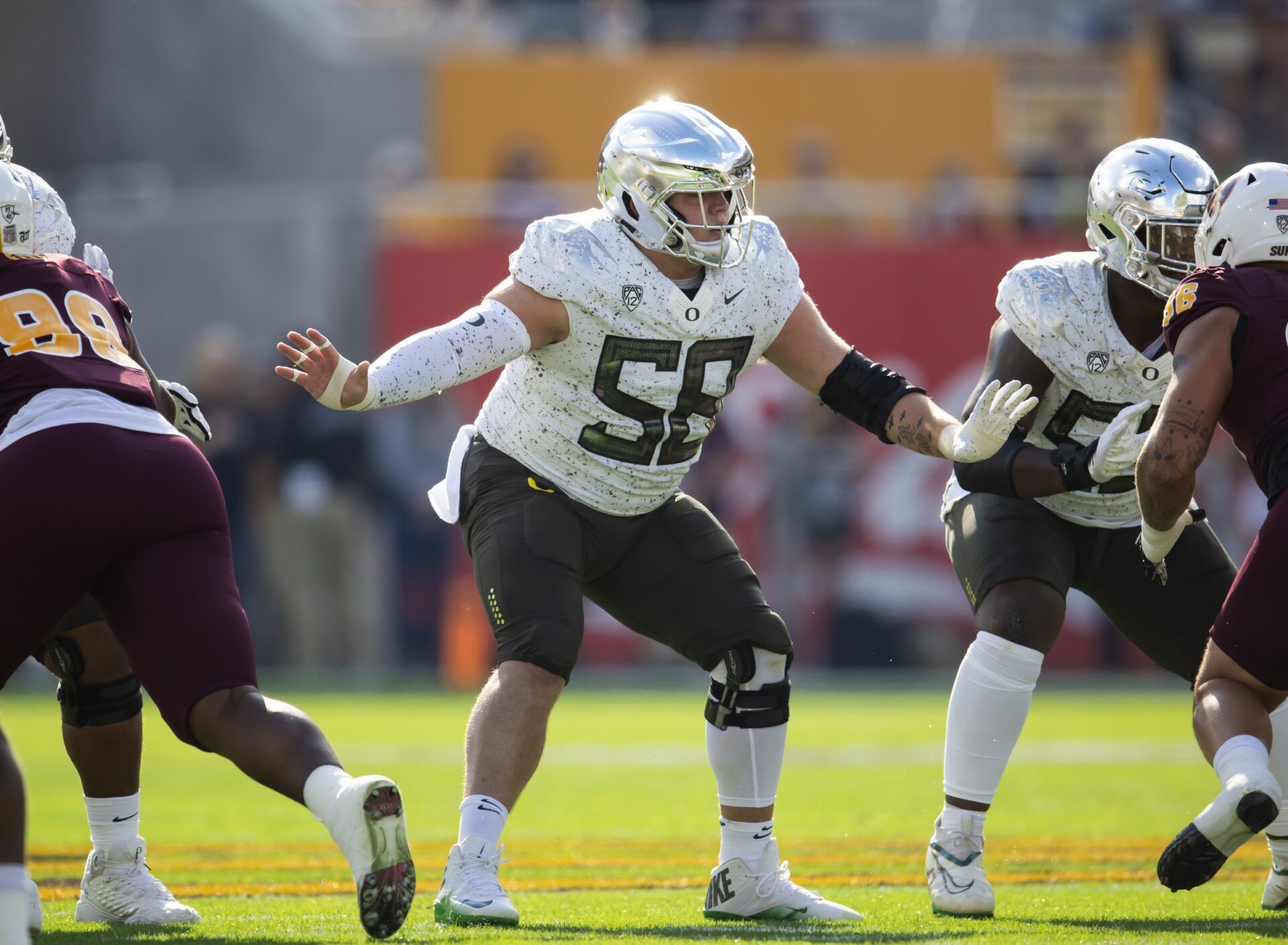 Oregon Ducks offensive lineman Jackson Powers-Johnson (58) against the Arizona State Sun Devils at Mountain America Stadium