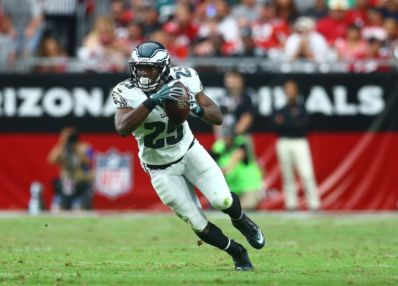 Philadelphia Eagles running back LeSean McCoy (25) against the Arizona Cardinals at University of Phoenix Stadium. The Cardinals defeated the Eagles 24-20.