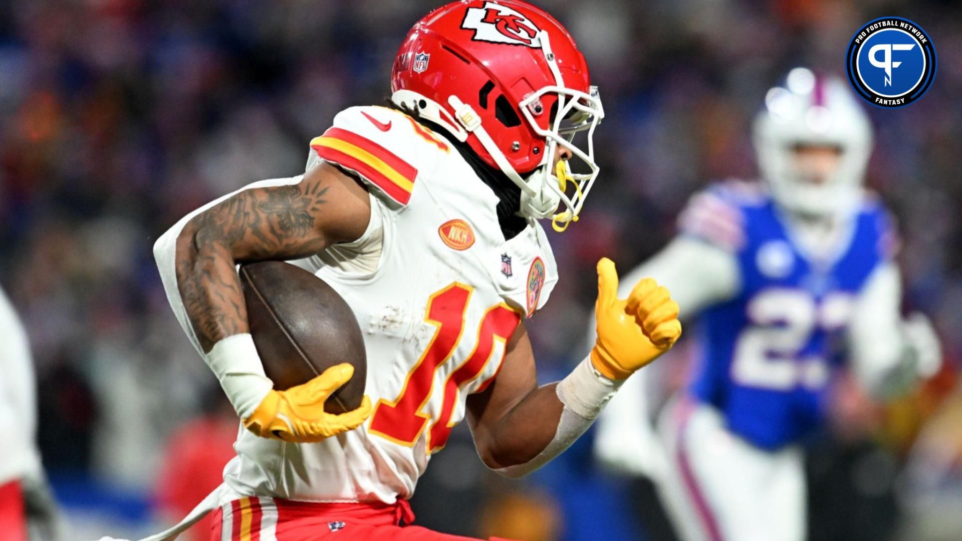 Kansas City Chiefs RB Isiah Pacheco (10) runs the ball against the Buffalo Bills.