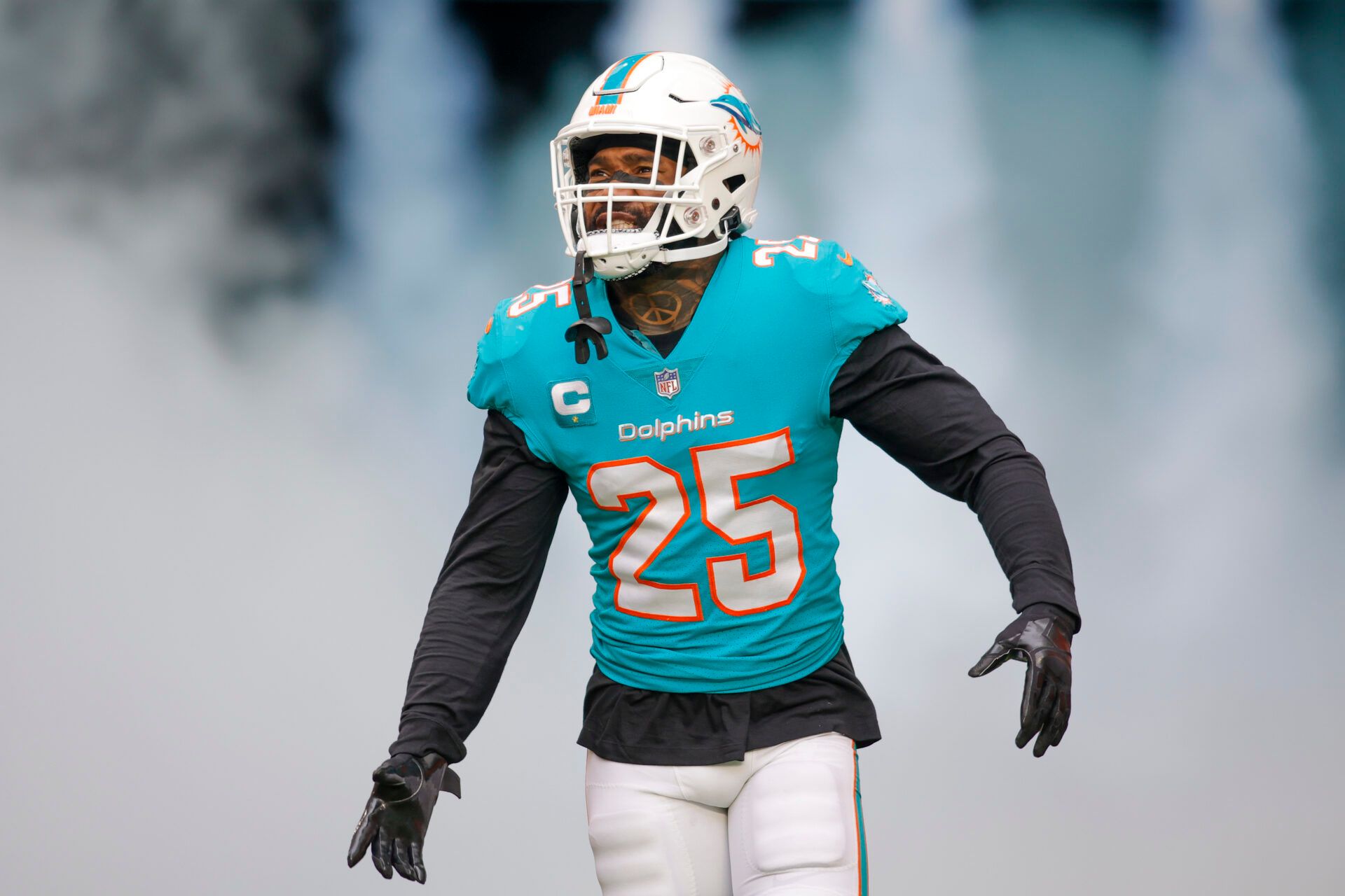 Former Miami Dolphins cornerback Xavien Howard is being sued in Broward County court over allegedly sharing revenge porn with a minor.