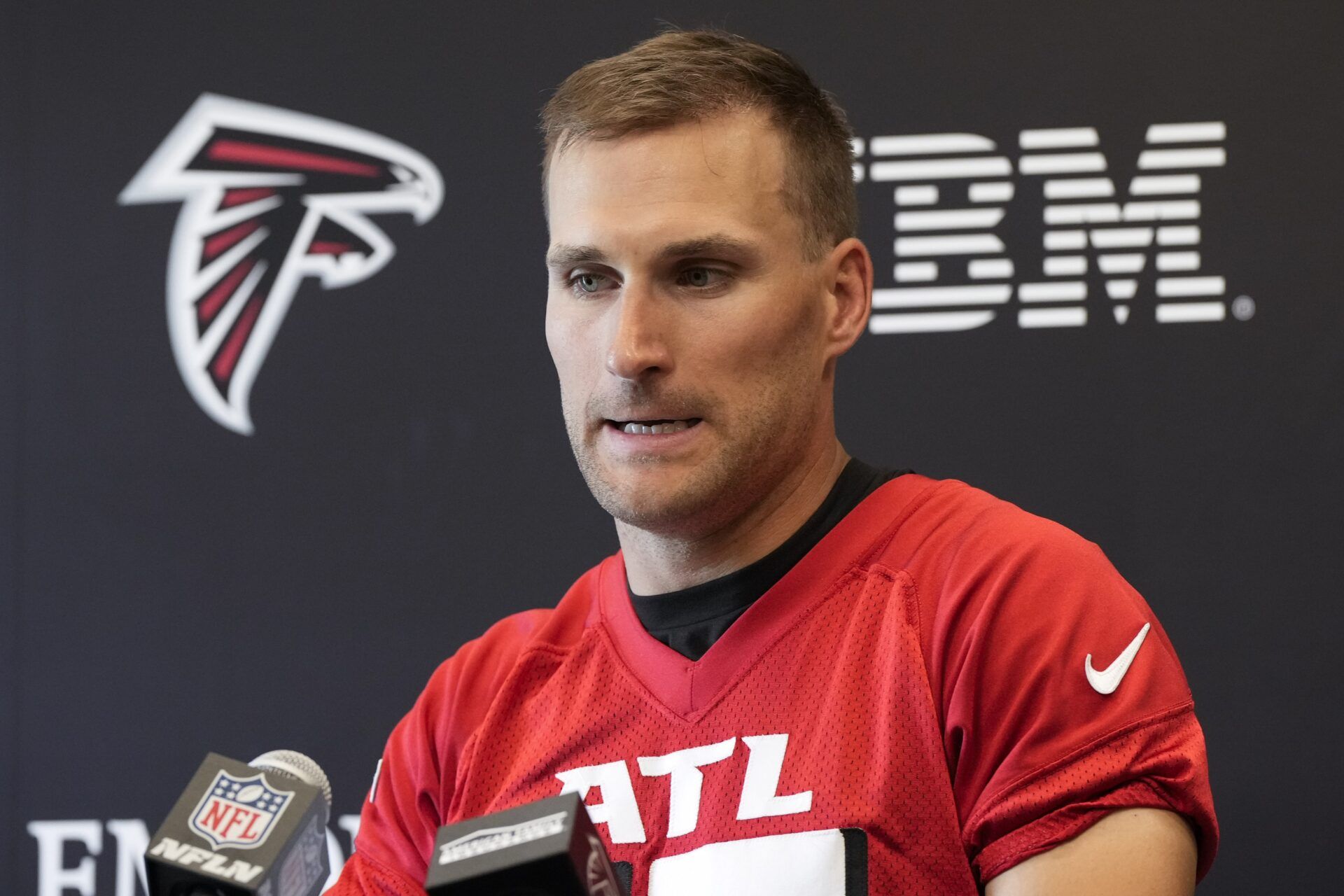 Atlanta Falcons QB Kirk Cousins addresses the media after practice.