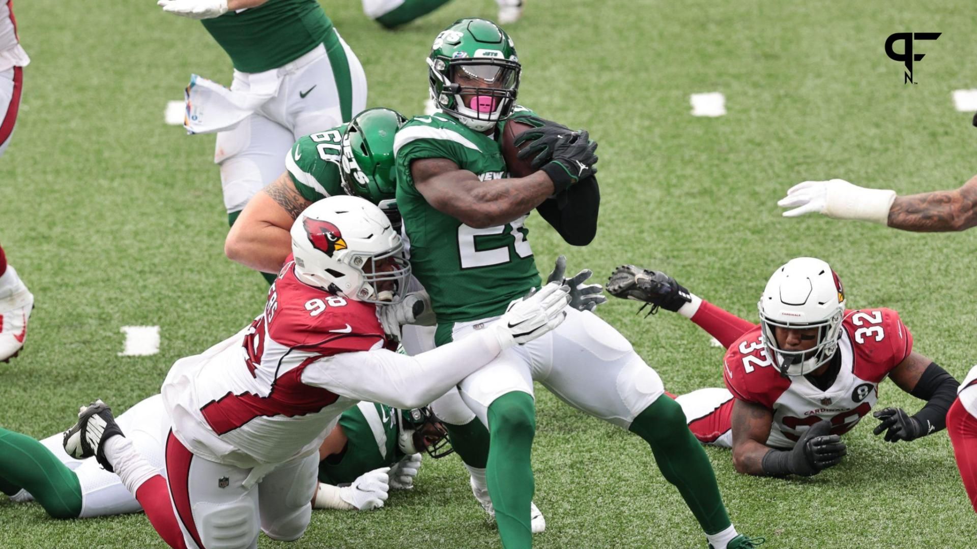 Former New York Jets running back Le'Veon Bell put the blame on former head coach Adam Gase for the questionable decisions made by the team during his tenure.