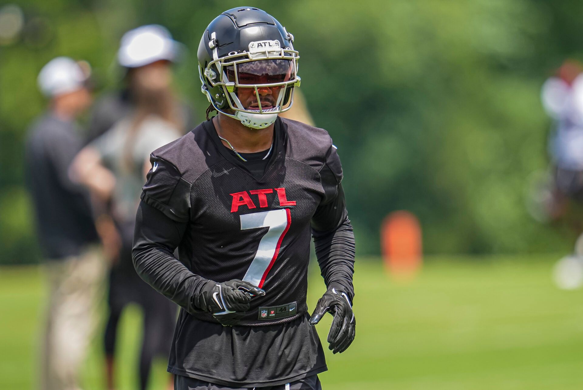 Jun 3, 2024; Atlanta, GA, USA; Atlanta Falcons running back Bijan Robinson (7) shown on the field during Falcons OTA at the Falcons Training facility. Mandatory Credit: Dale Zanine-USA TODAY Sports