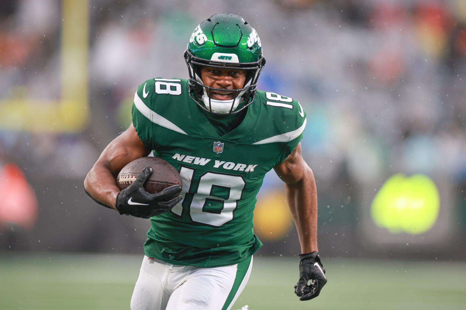 New York Jets wide receiver Randall Cobb (18) scores on a touchdown reception during the second half against the Houston Texans at MetLife Stadium. Mandatory Credit: Vincent Carchietta-USA TODAY Sports