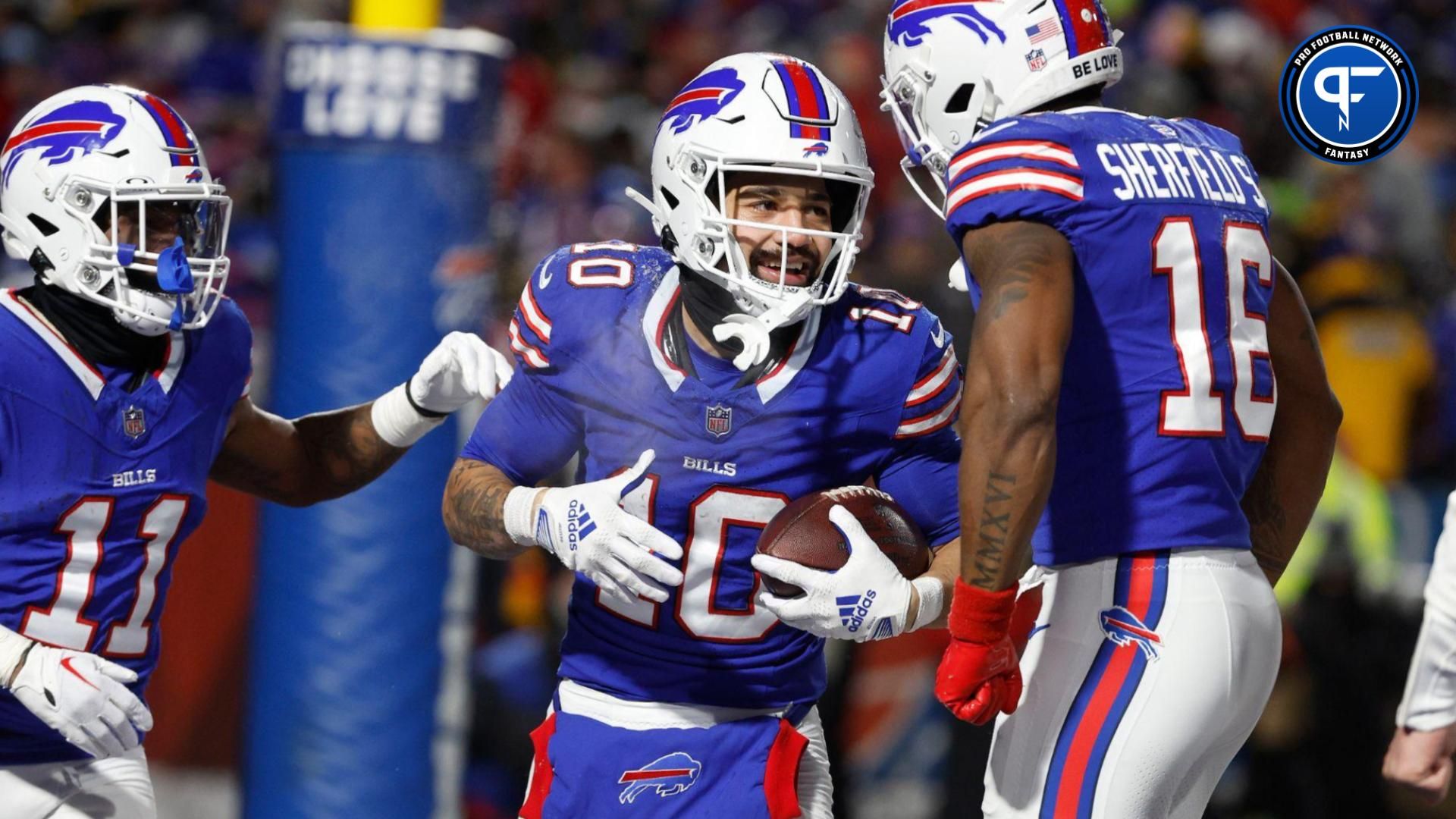 Who are the top sleeper options at wide receiver, including the Buffalo Bills' Khalil Shakir, for fantasy football in 2024?