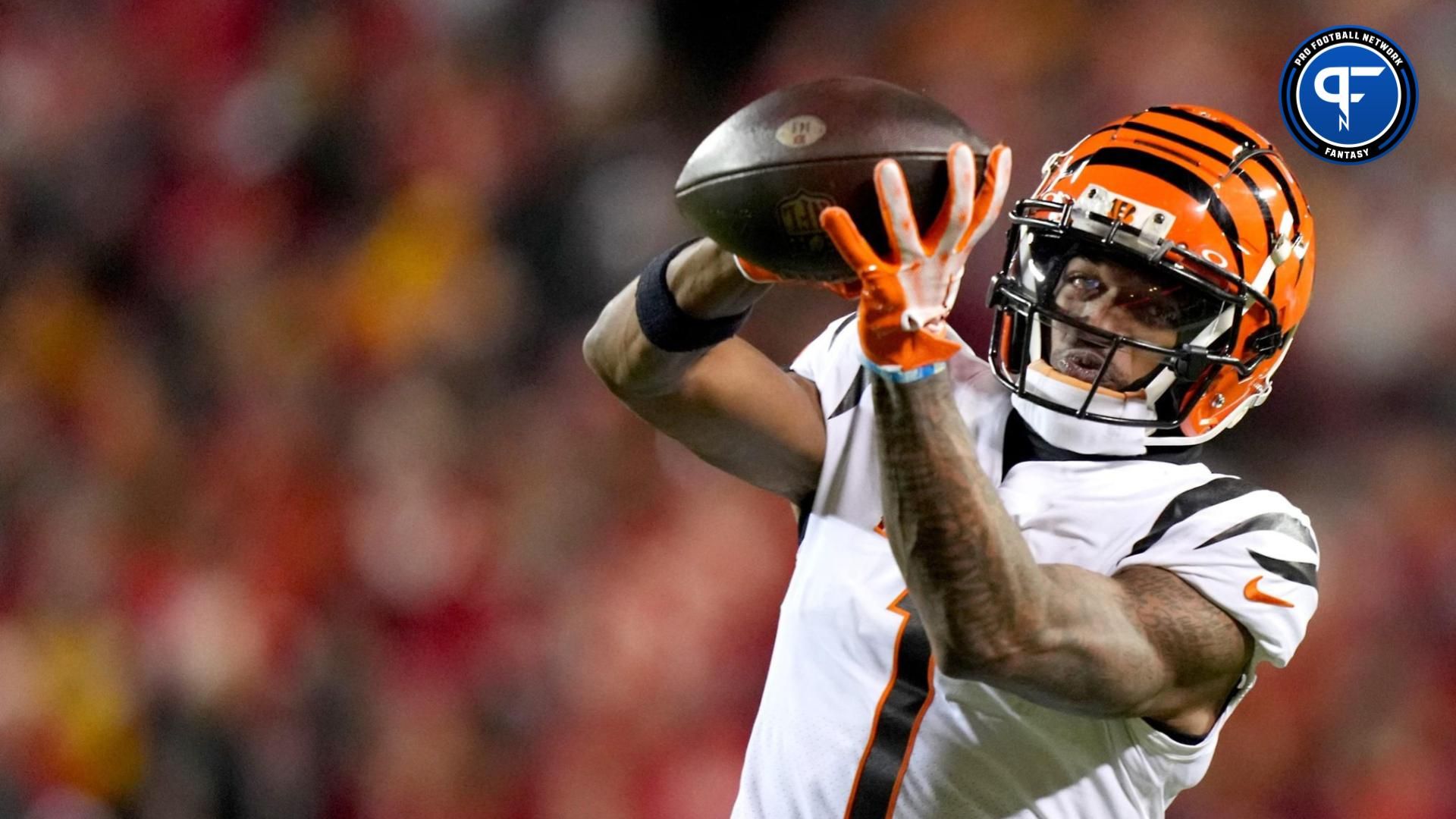 Cincinnati Bengals wide receiver Ja'Marr Chase (1) catches a pass in the fourth quarter during a Week 17 NFL football game between the Cincinnati Bengals and the Kansas City Chiefs, Sunday, Dec. 31, 2023, at GEHA Field at Arrowhead Stadium in Kansas City, Mo. The Kansas City Chiefs won, 25-17.