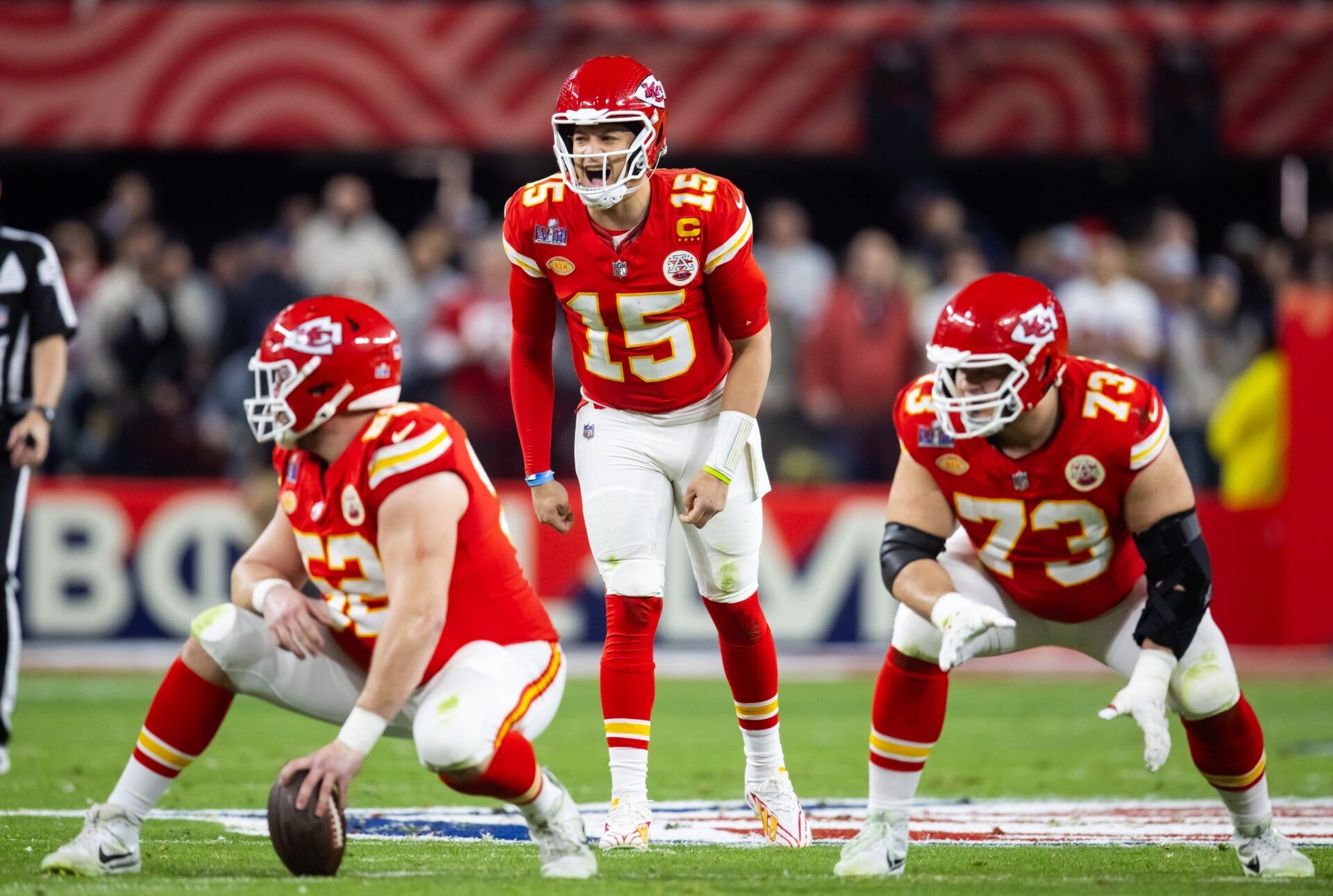 Kansas City Chiefs QB Patrick Mahomes (15) gets set before the snap.