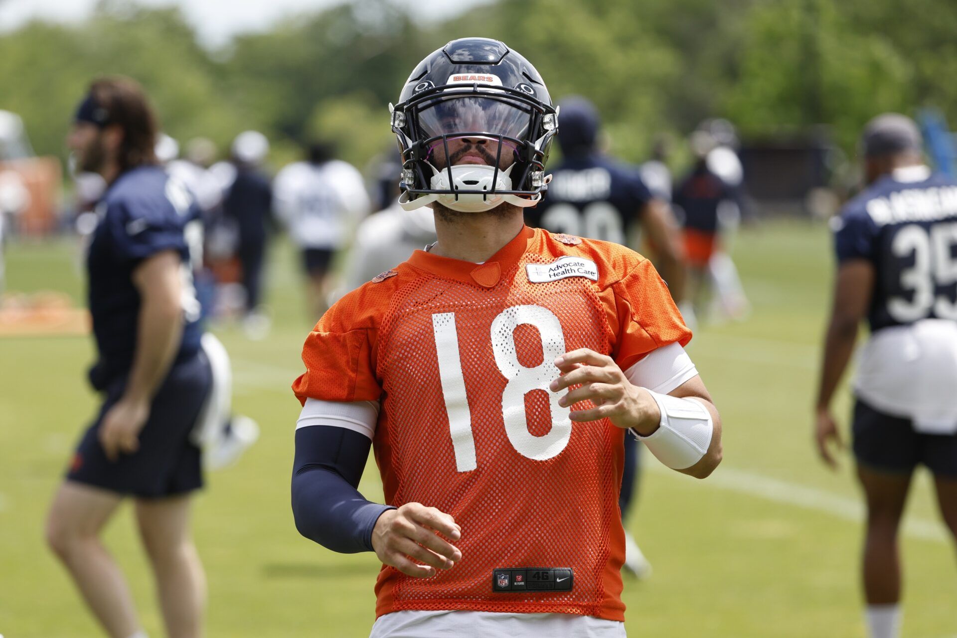 Chicago Bears QB Caleb Williams (18) participates during the team's minicamp.