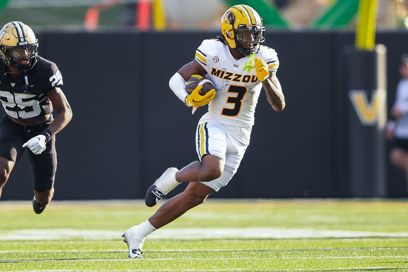 Missouri Tigers wide receiver Luther Burden III (3) runs the ball against the Vanderbilt Commodores during the second half at FirstBank Stadium. Burden is picked by Arizona in our Cardinals mock draft. Mandatory Credit: Steve Roberts-USA TODAY Sports