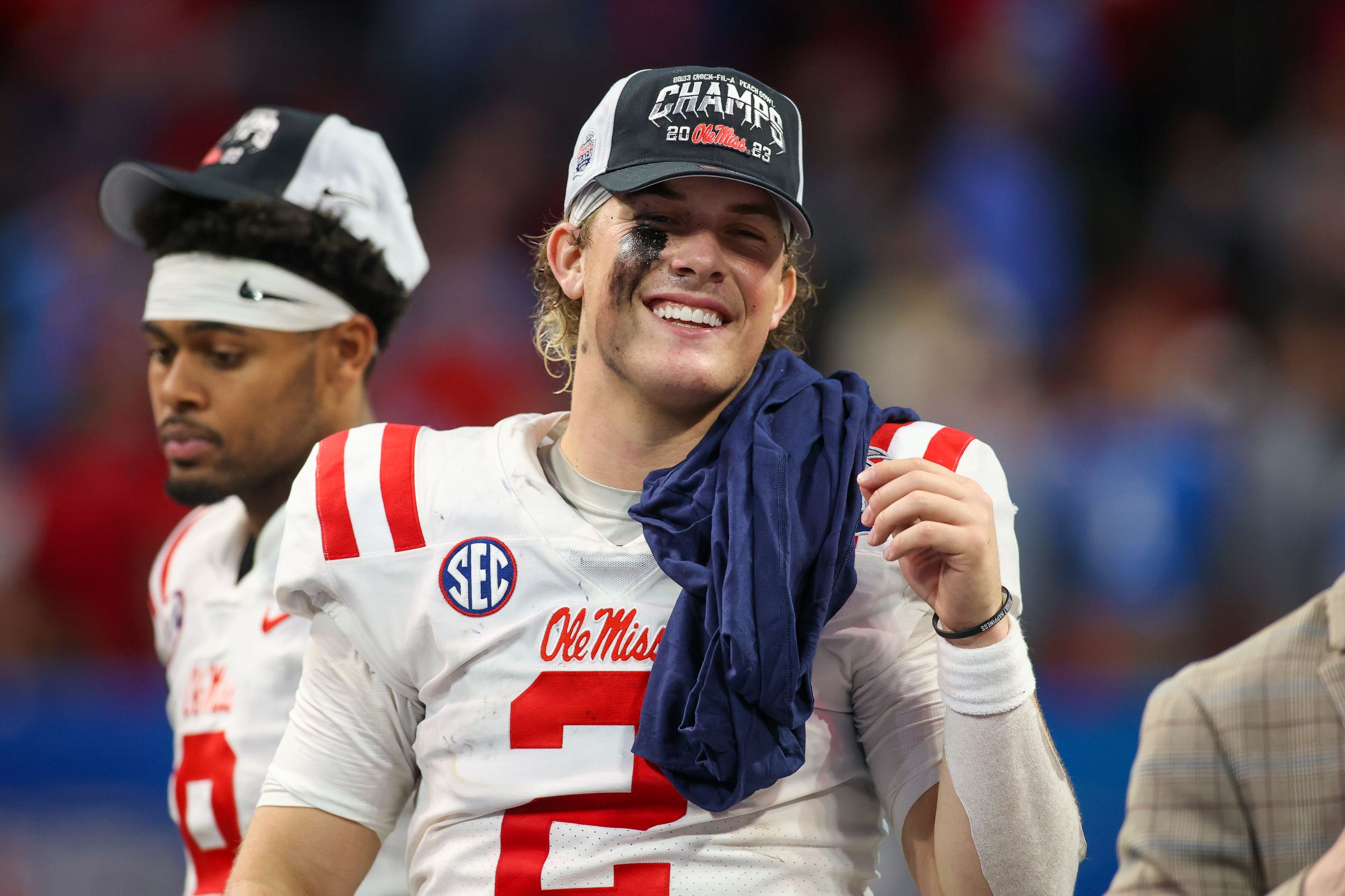 PFN's latest 7-round 2025 NFL Mock Draft sees the Saints replace Derek Carr with Jaxson Dart, bringing his Ole Miss teammate at WR with him.