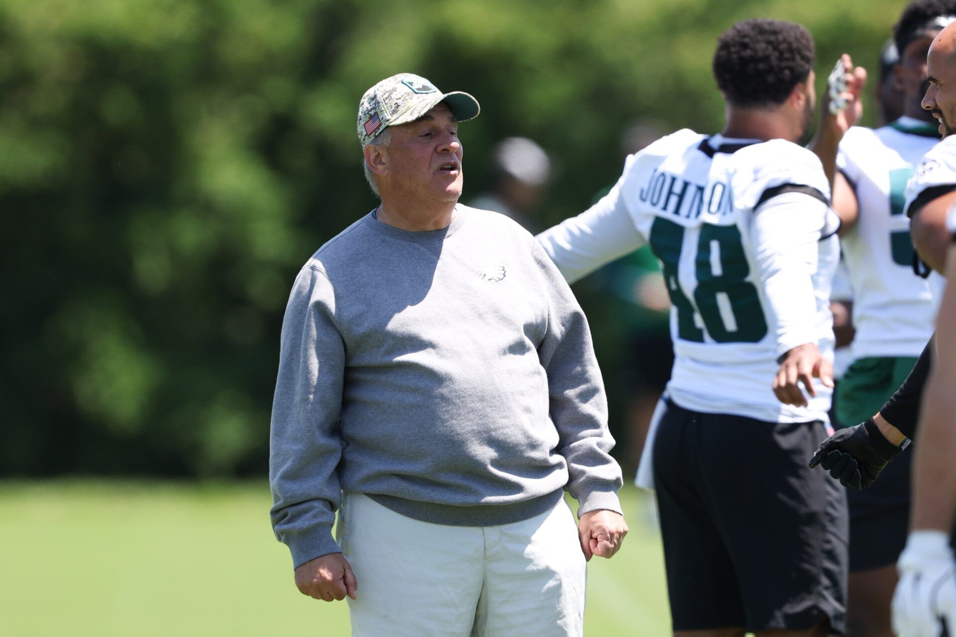 Philadelphia Eagles defensive coordinator Vic Fangio during practice at NovaCare Complex. Mandatory Credit: Bill Streicher-USA TODAY Sports