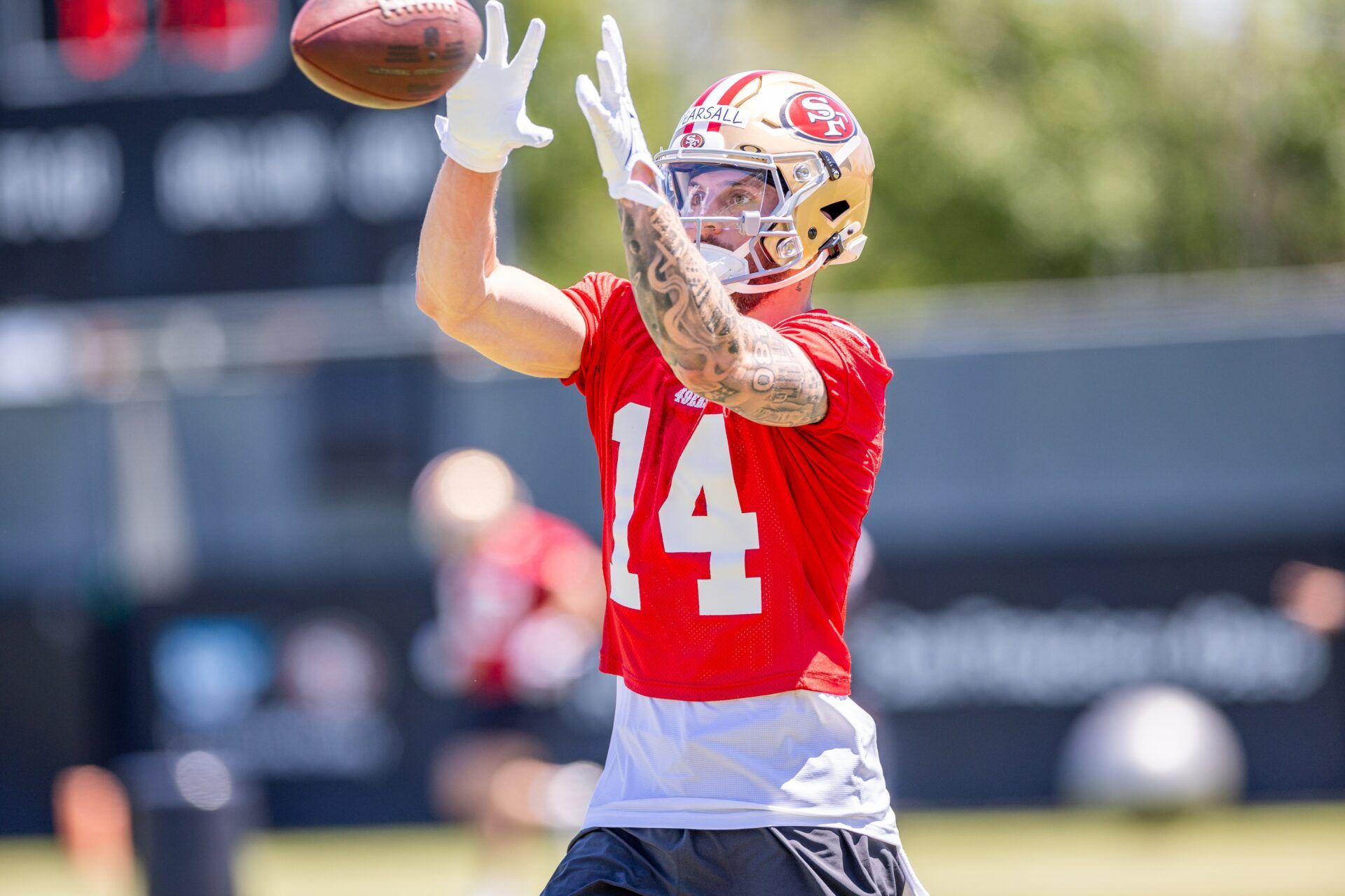 San Francisco 49ers WR Ricky Pearsall (14) is amongst the latest NFL updates surrounding training camp injury news.