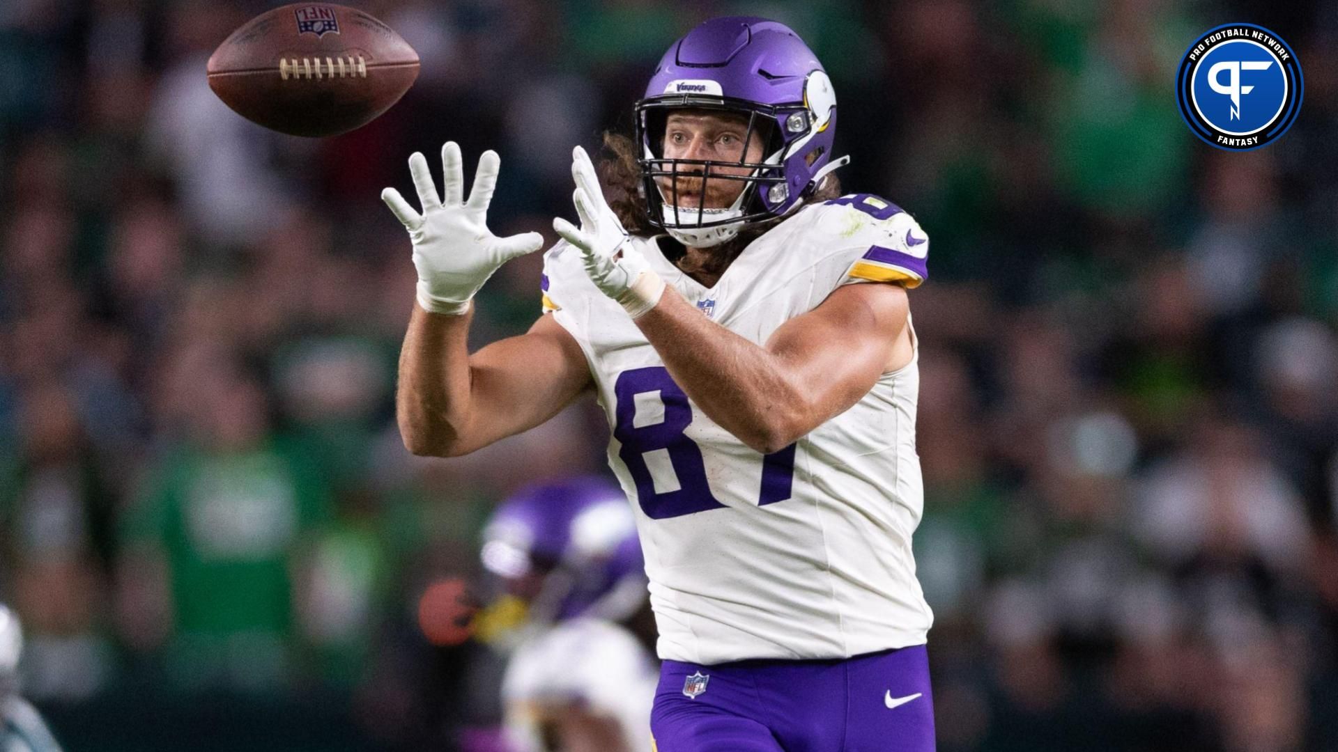 Sep 14, 2023; Philadelphia, Pennsylvania, USA; Minnesota Vikings tight end T.J. Hockenson (87) makes a catch against the Philadelphia Eagles during the fourth quarter at Lincoln Financial Field. Mandatory Credit: Bill Streicher-USA TODAY Sports