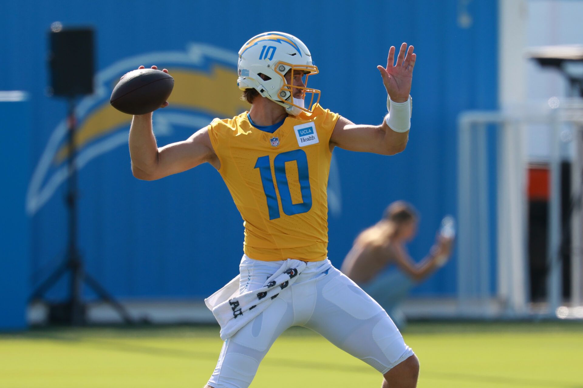 Jul 24, 2024; El Segundo, CA, USA; Los Angeles Chargers quarterback Justin Herbert (10) throws during the first day of training camp at The Bolt. Mandatory Credit: Kiyoshi Mio-USA TODAY Sports