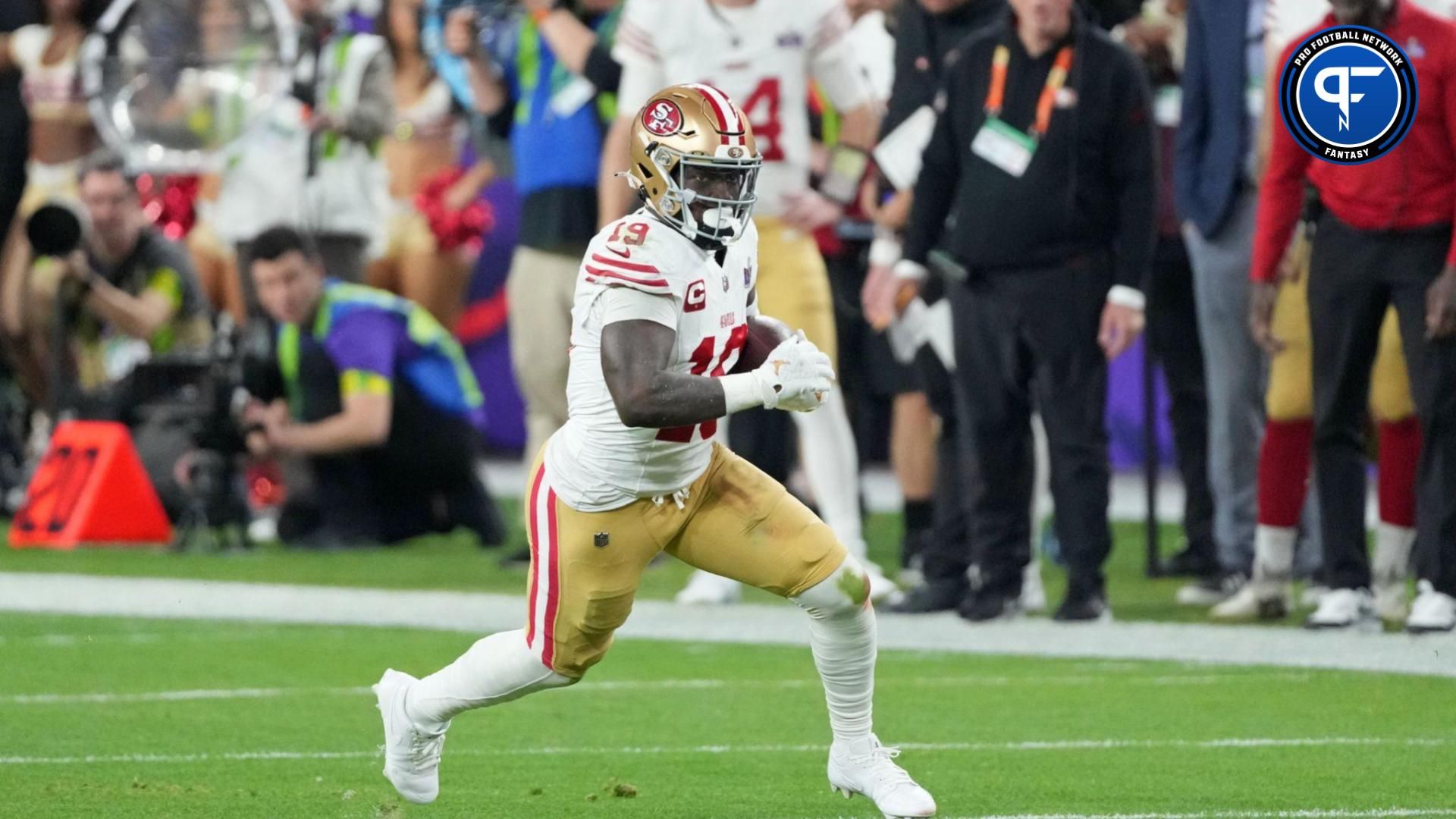 San Francisco 49ers wide receiver Deebo Samuel (19) runs with the ball against the Kansas City Chiefs during the third quarter of Super Bowl LVIII at Allegiant Stadium. Mandatory Credit: Kyle Terada-USA