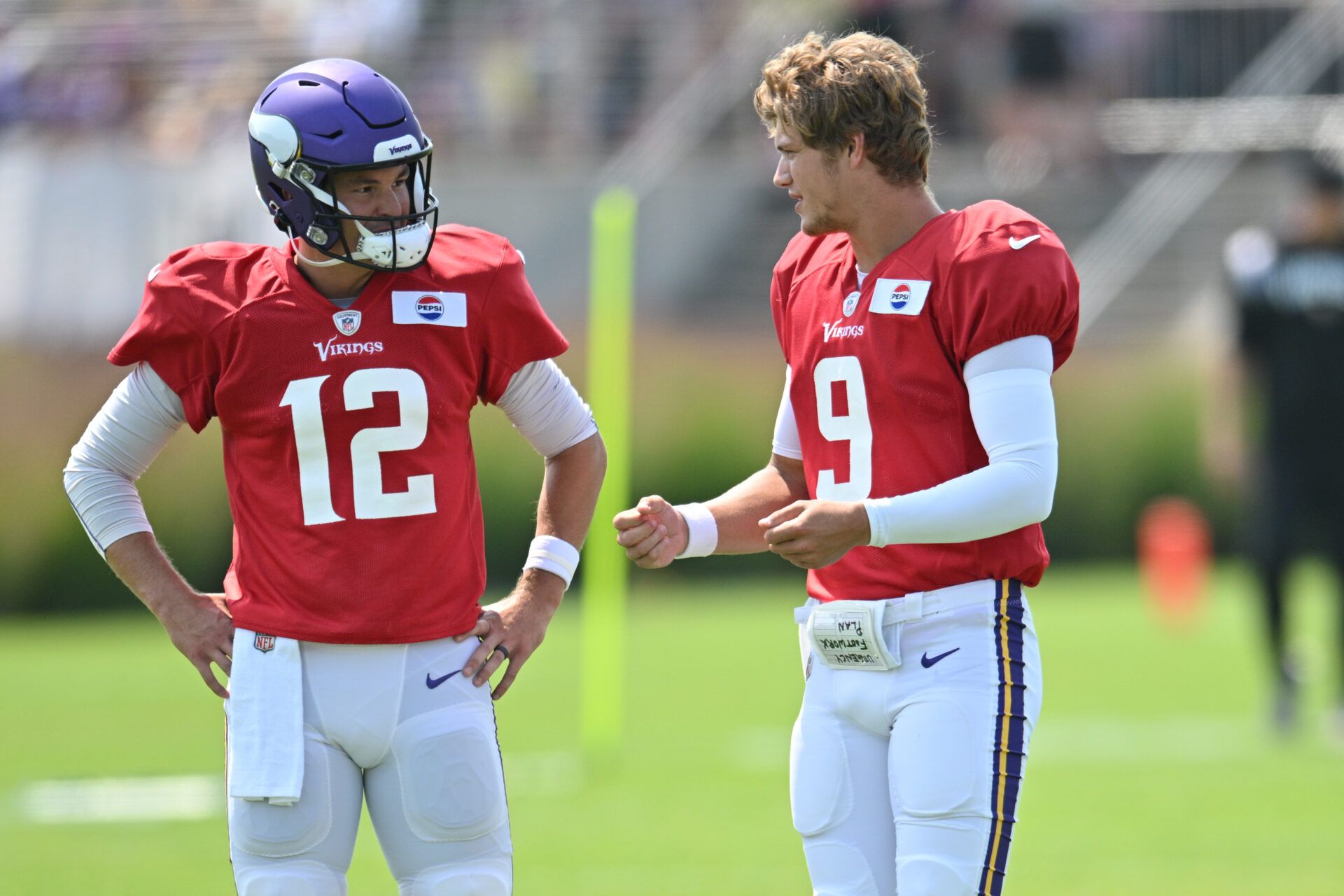 As the 2024 NFL season kicks off, the Minnesota Vikings' quarterback battle between rookie J.J. McCarthy and veteran Sam Darnold heats up.