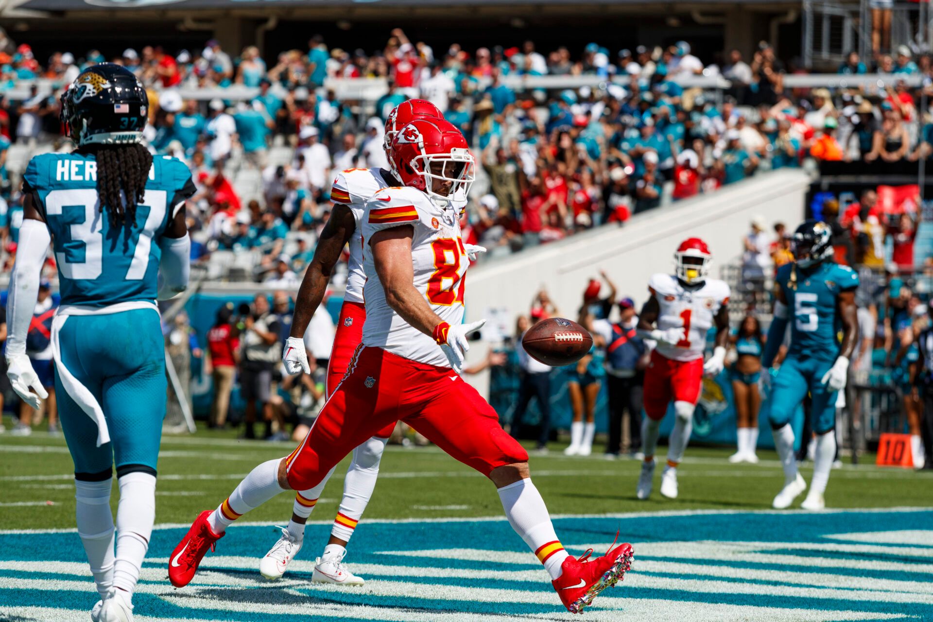 Travis Kelce is one of the main components of the Kansas City Chiefs offense. Will he play in the team's first preseason game of the year?