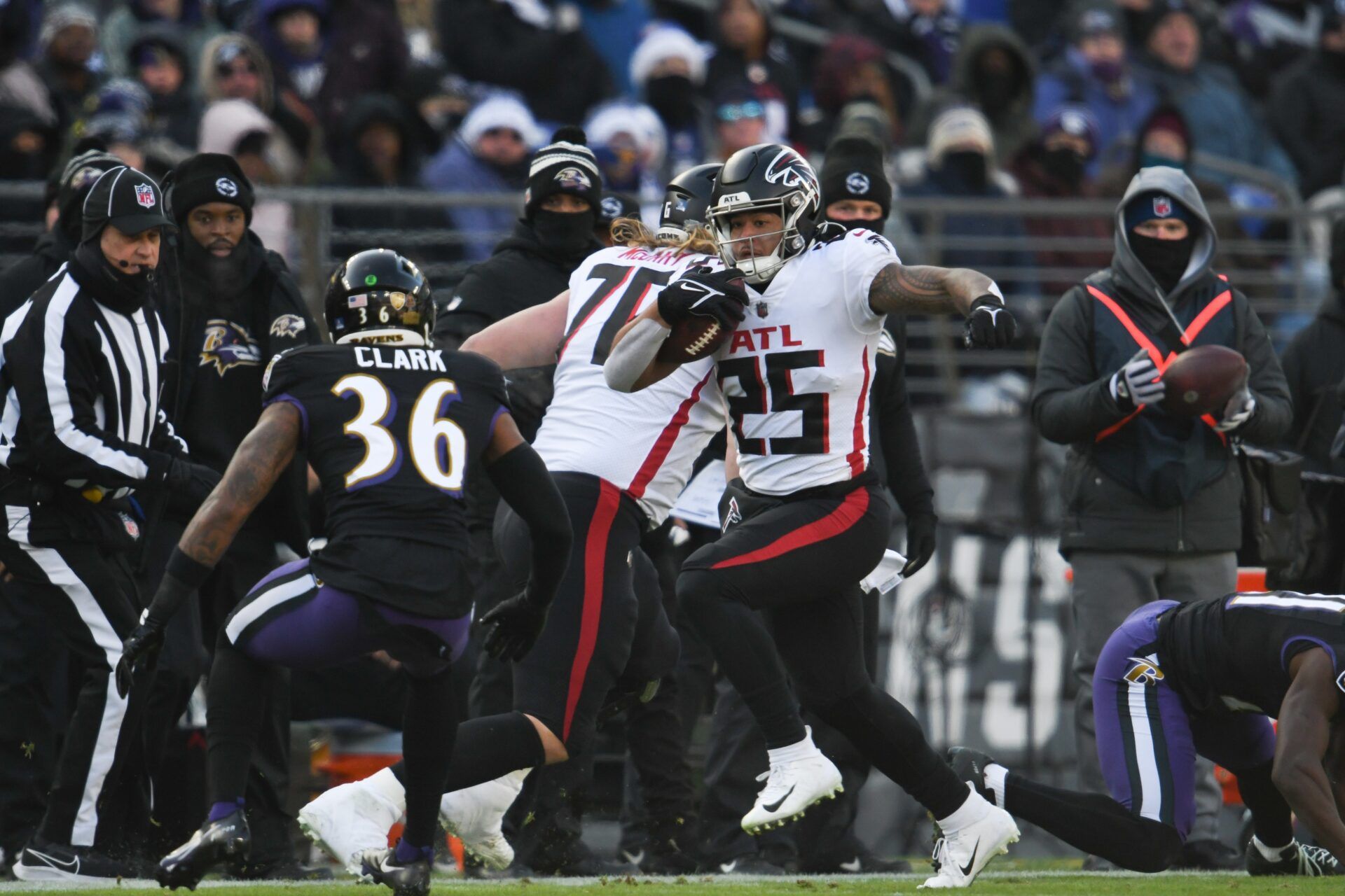 Atlanta Falcons running back Tyler Allgeier (25) rushes during the first half against the Baltimore Ravens at M&T Bank Stadium.