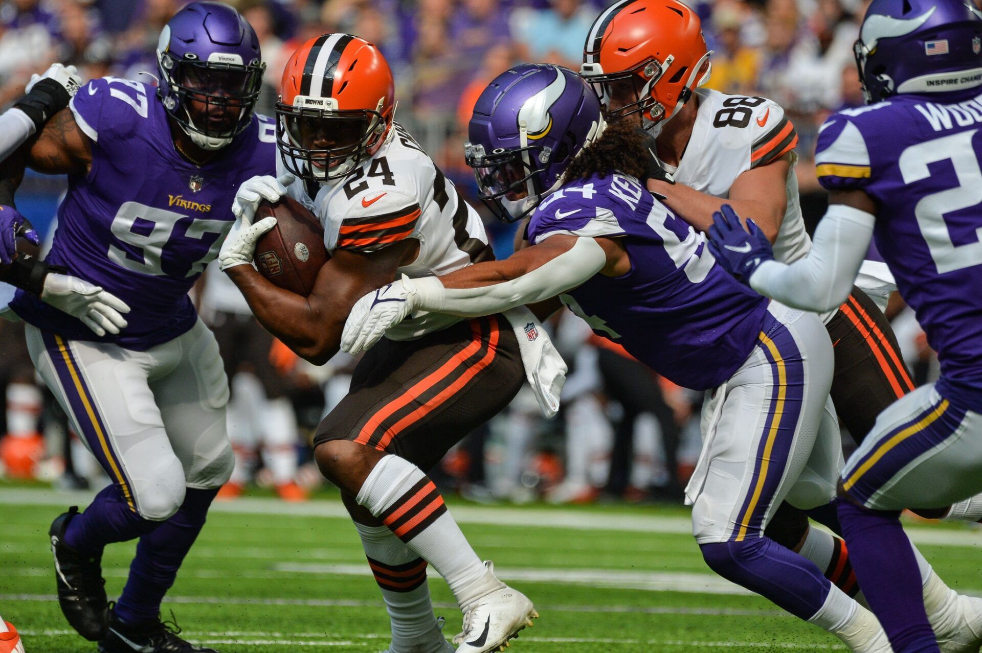 Cleveland Browns running back Nick Chubb (24) runs the ball as Minnesota Vikings middle linebacker Eric Kendricks (54) during the second quarter at U.S. Bank Stadium. Mandatory Credit: Jeffrey Becker-USA TODAY Sports