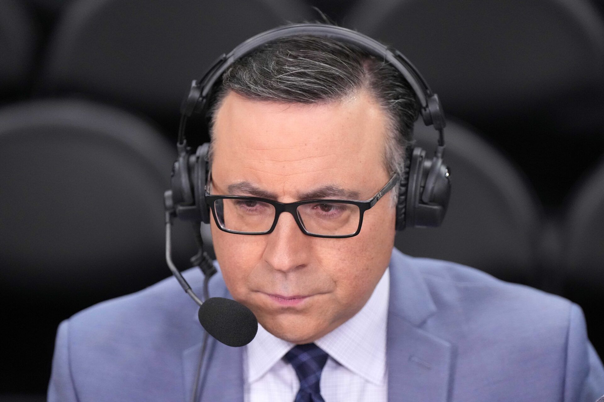 Jan 17, 2023; Los Angeles, California, USA; TNT play-by-play announcer Ian Eagle during the game between the LA Clippers and the Philadelphia 76ers at Crypto.com Arena. Mandatory Credit: Kirby Lee-USA TODAY Sports