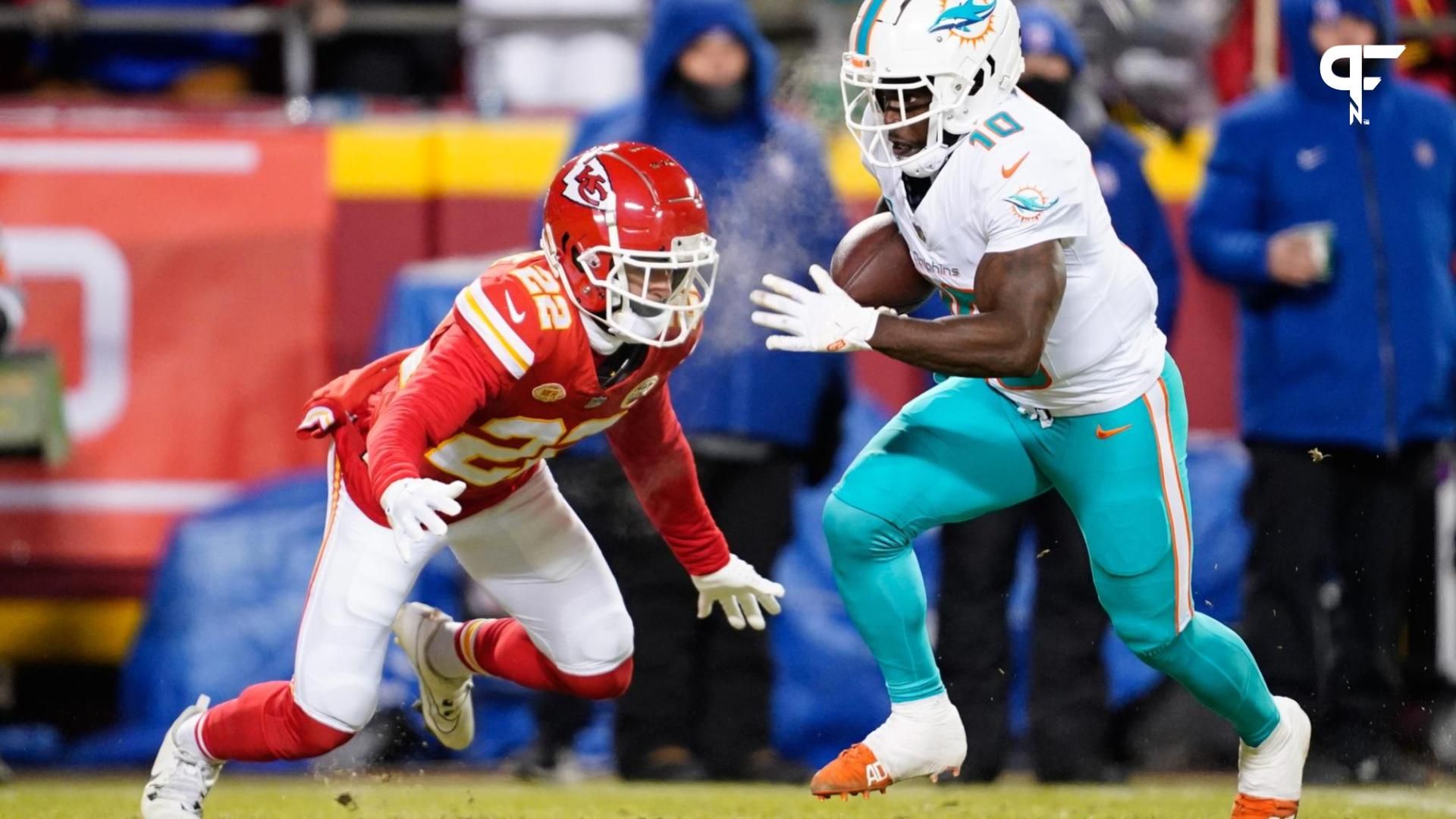 Miami Dolphins WR Tyreek Hill (10) runs after the catch against the Kansas City Chiefs.