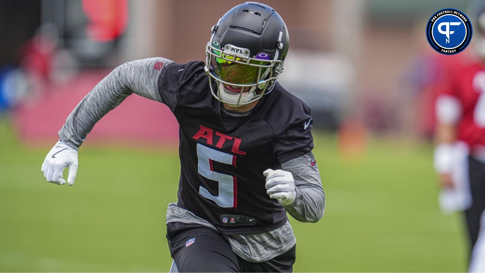 Atlanta Falcons wide receiver Drake London (5) on the field during Falcons OTA at the Falcons Training facility. Mandatory Credit: Dale Zanine-USA TODAY Sports