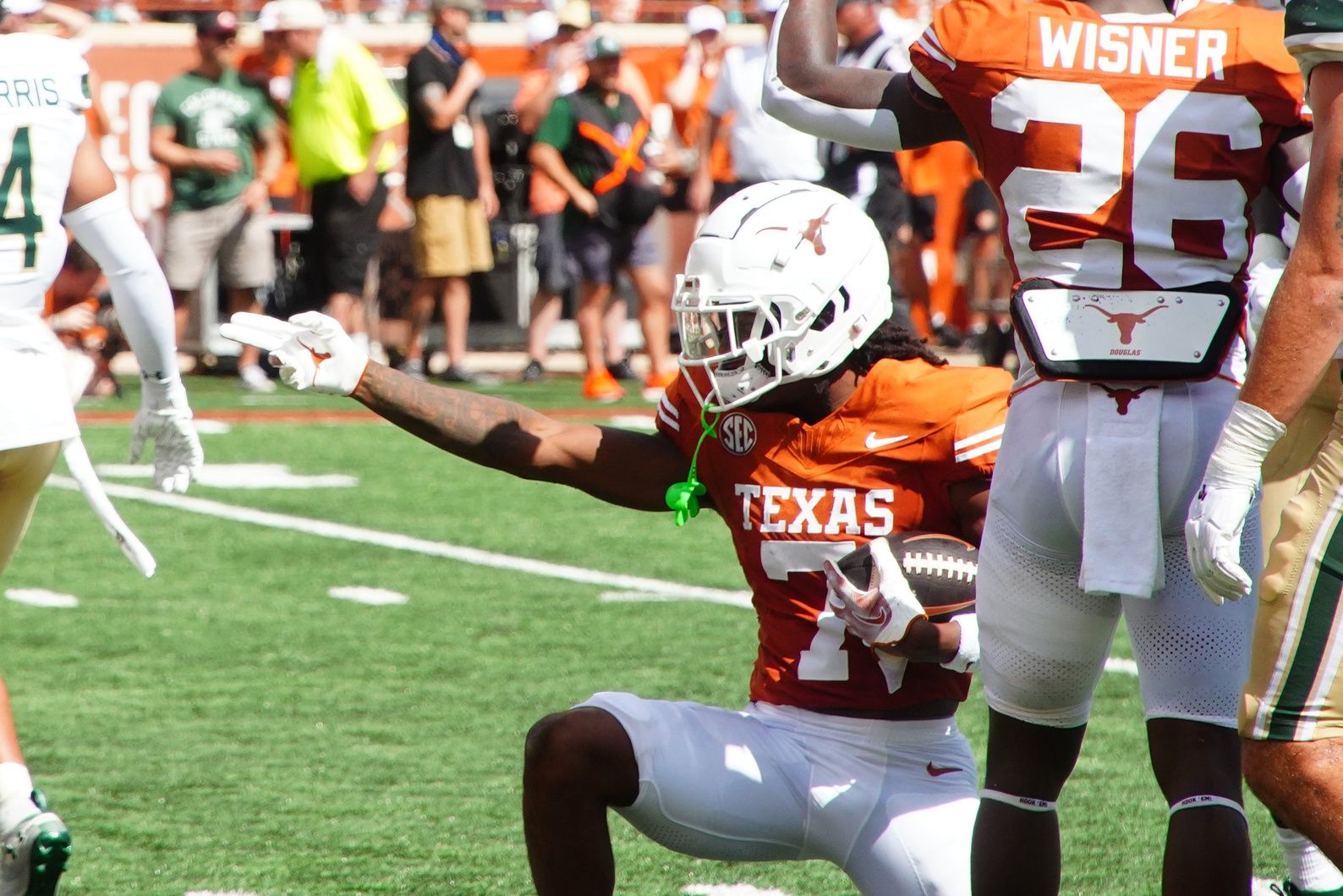 Texas Longhorns WR Isaiah Bond (7) is a CFB prospect to watch in Week 2 of the 2024 regular season.