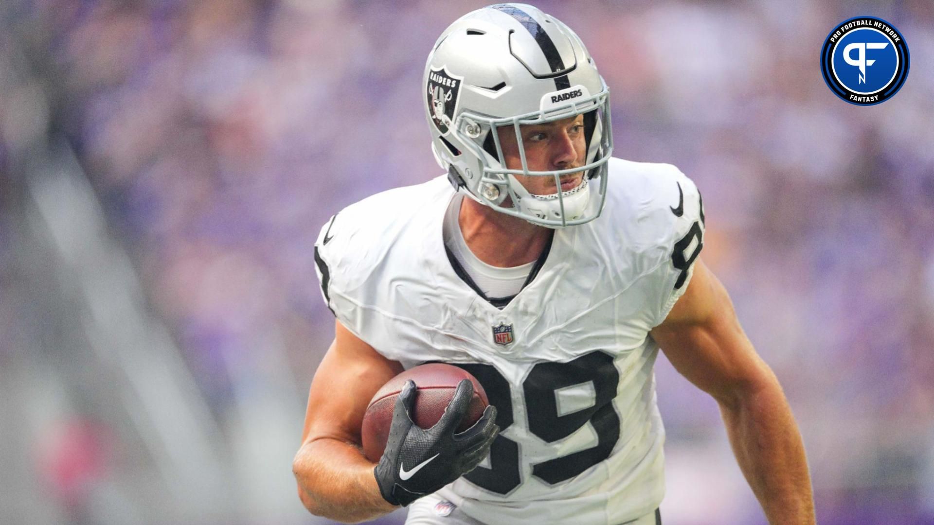 What is the latest injury update on Brock Bowers, and what is the fantasy outlook for the Las Vegas Raiders' rookie TE entering the 2024 season?