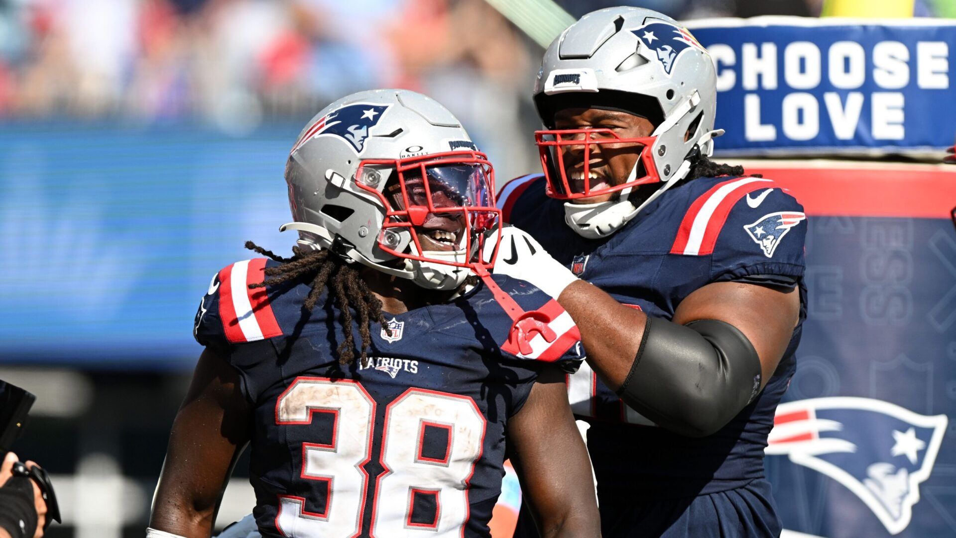 With Vederian Lowe nursing a knee injury, Patriots rookie Caedan Wallace might have to start in Thursday night's game against the Jets.