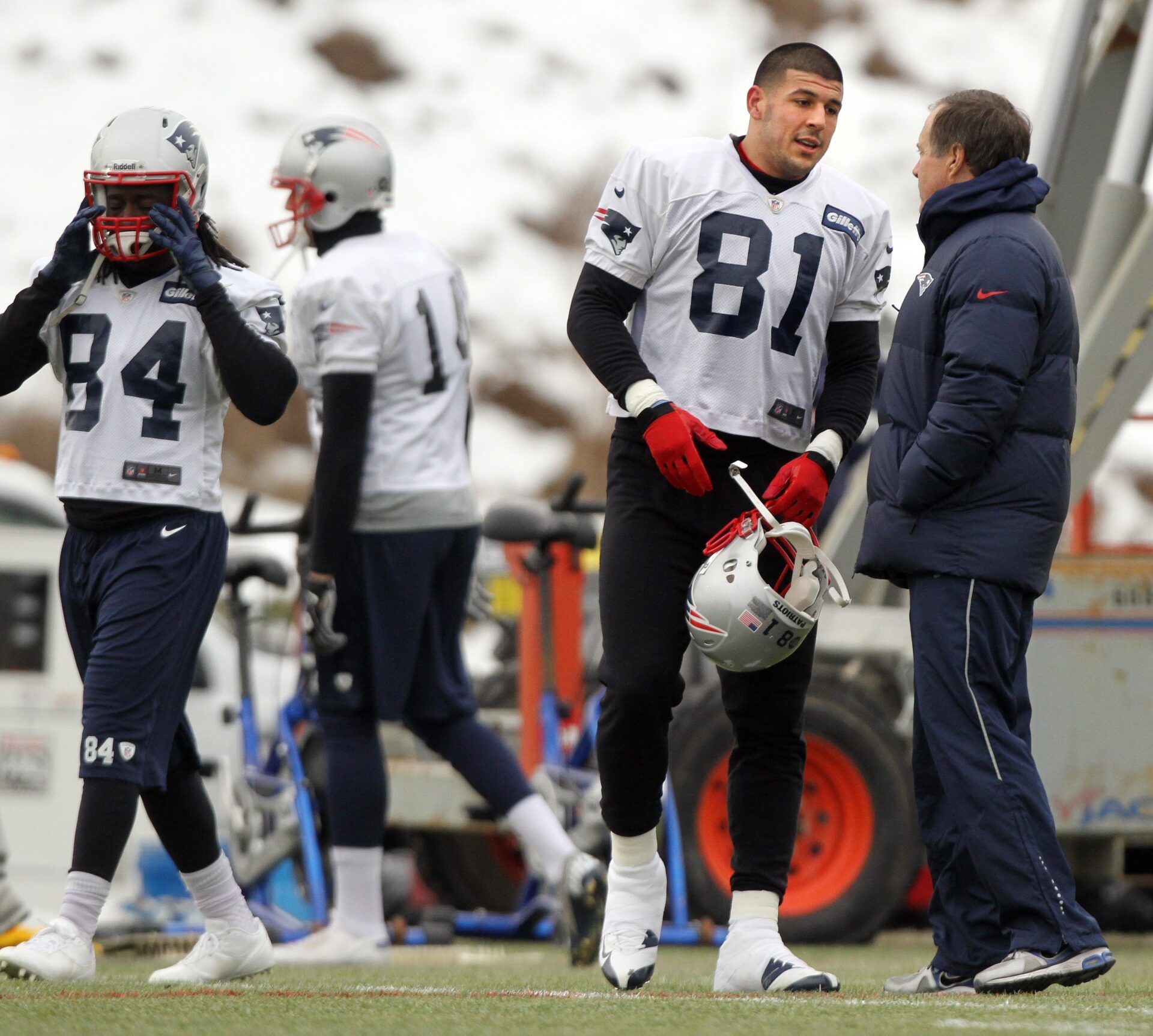 2013: Patriots head coach Bill Belichick talks with tight end Aaron Hernandez during practice. © Bob Breidenbach / USA TODAY NETWORK