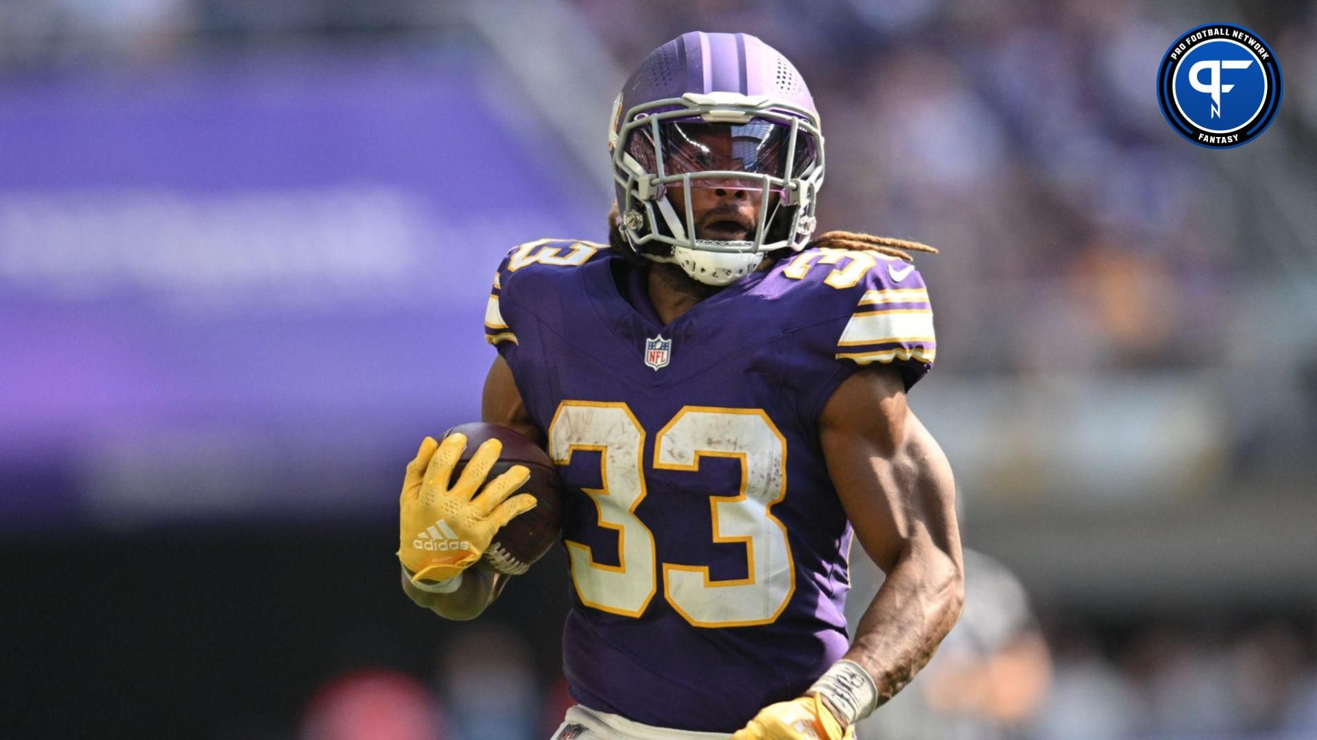 Aaron Jones and Travis Etienne Jr. are both coming off season-best games in Week 3. Which is a better fantasy option in Week 4? Let's take a look.
