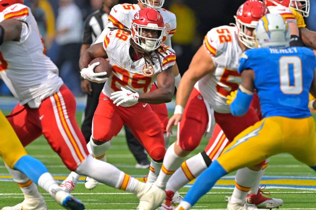 Chiefs Start Sit Week 10 Fantasy Advice For Kareem Hunt DeAndre